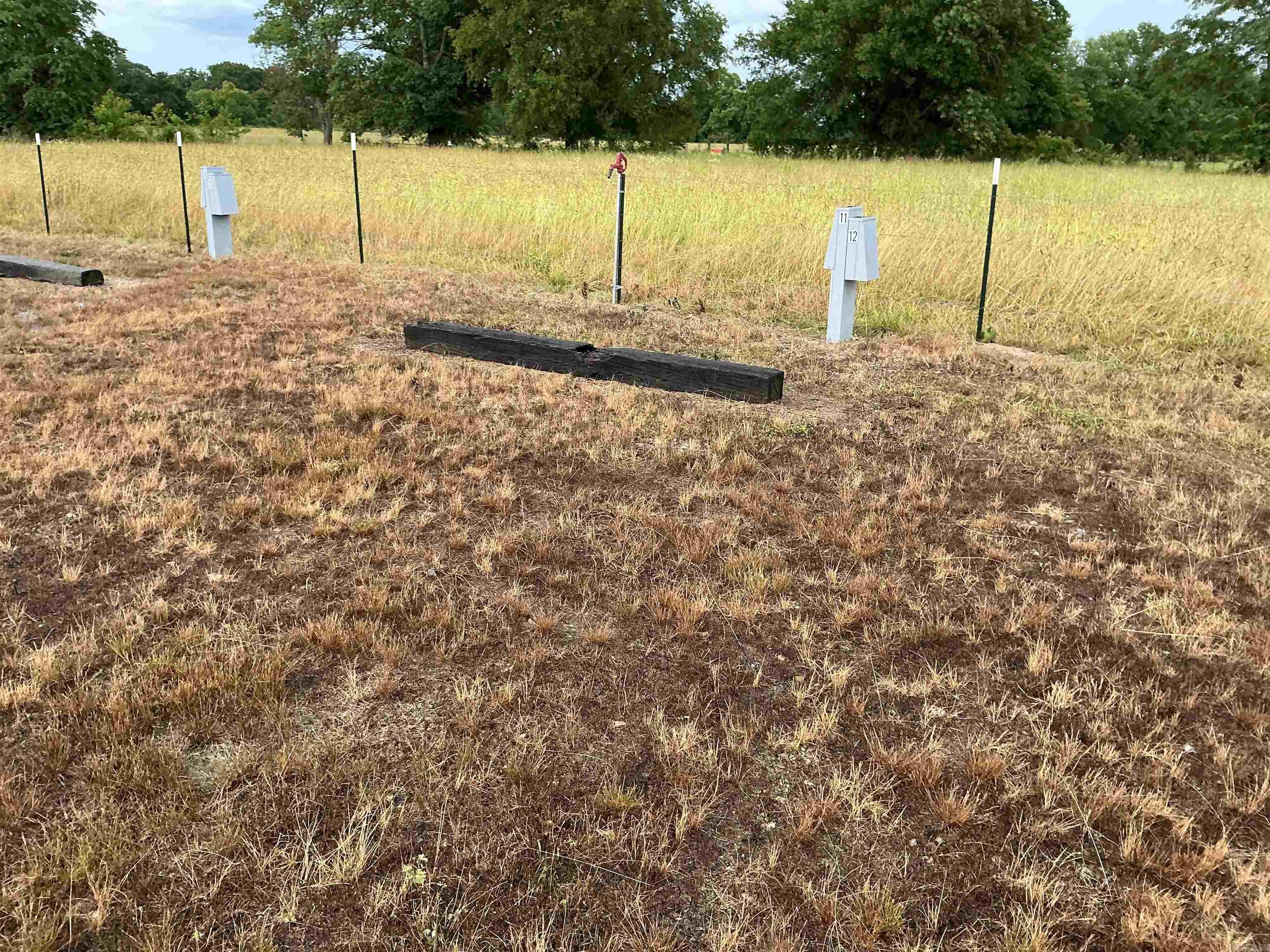 360  27 N  Mount Ida, AR