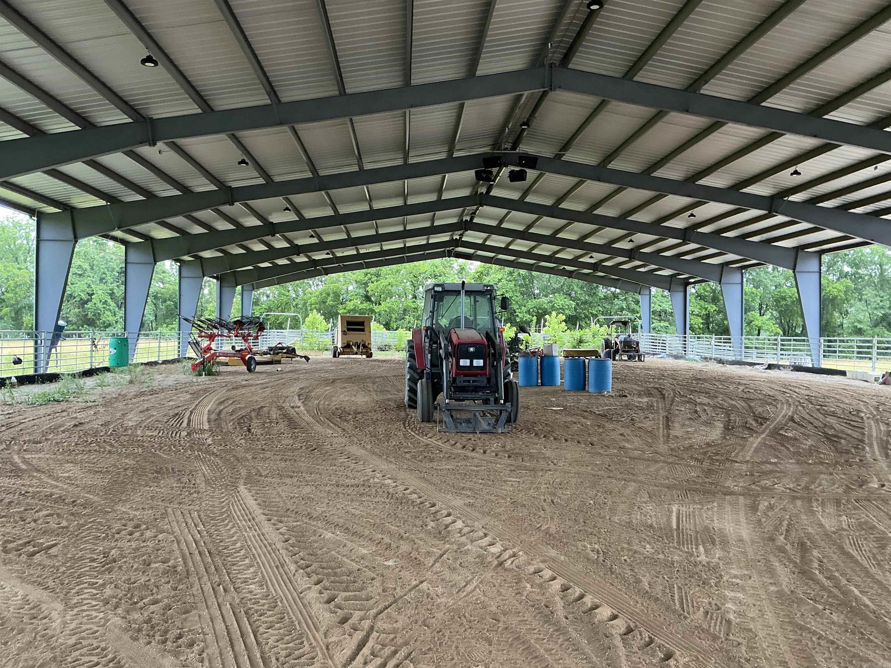 360  27 N  Mount Ida, AR