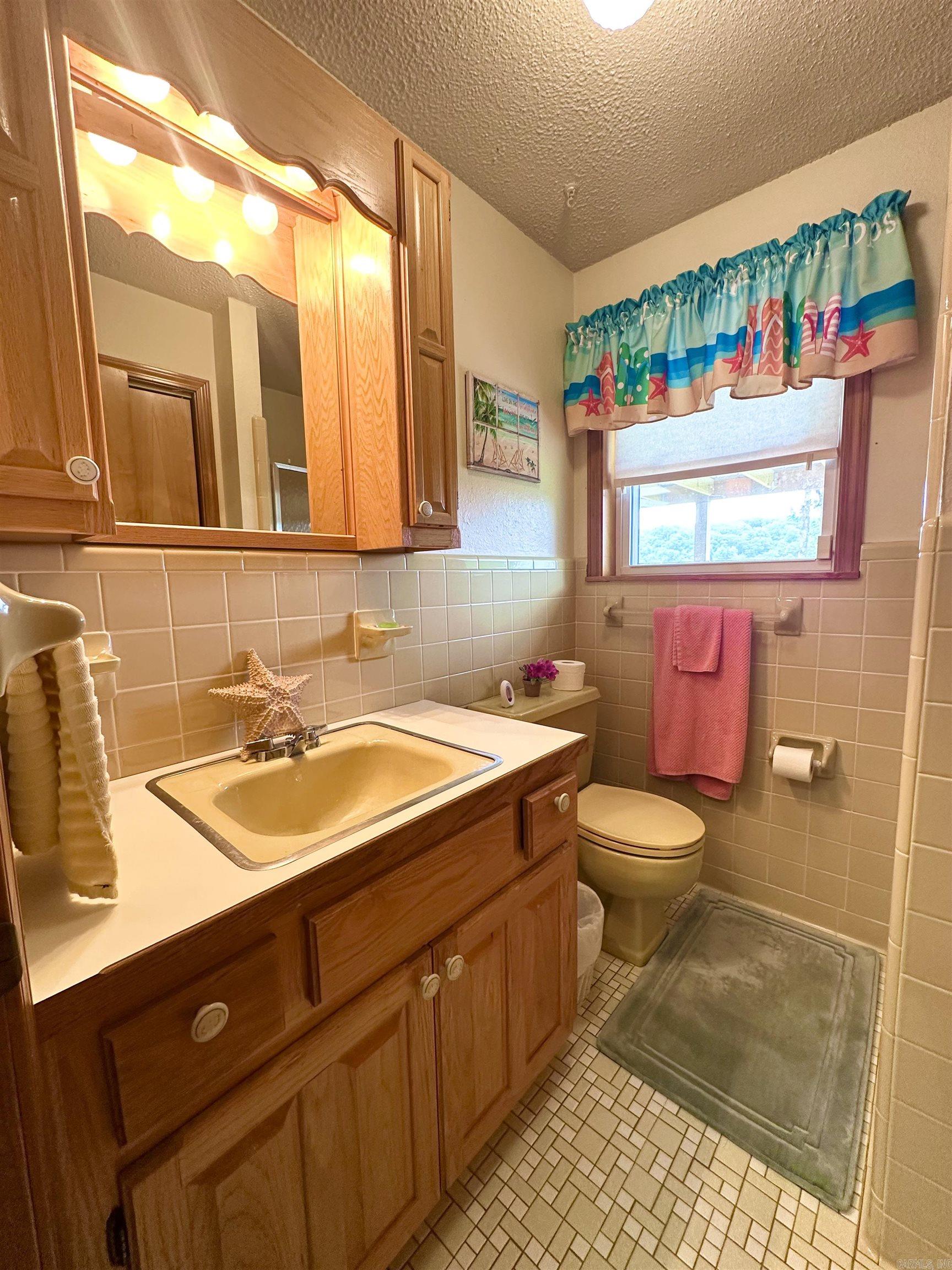 300  Elmwood  Hot Springs, AR