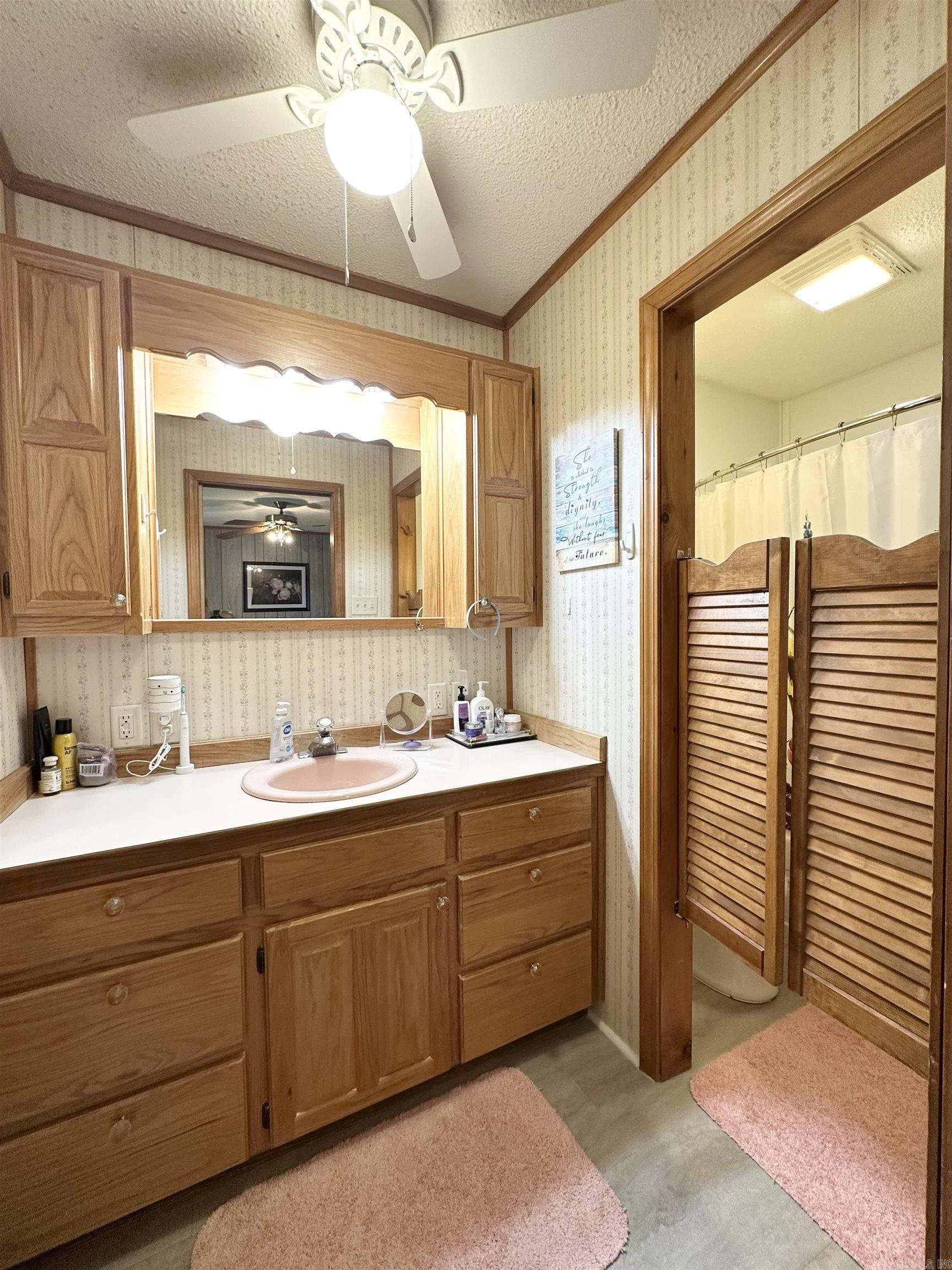 300  Elmwood  Hot Springs, AR