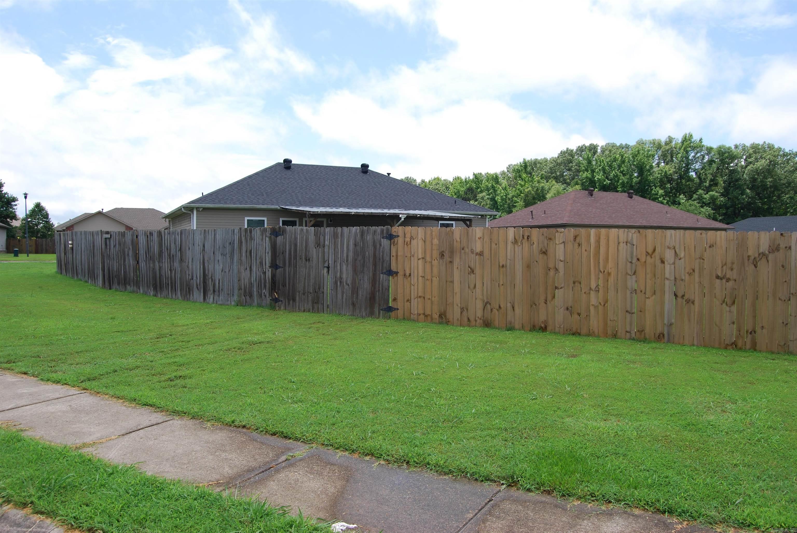 148  PEACH STREET  Austin, AR