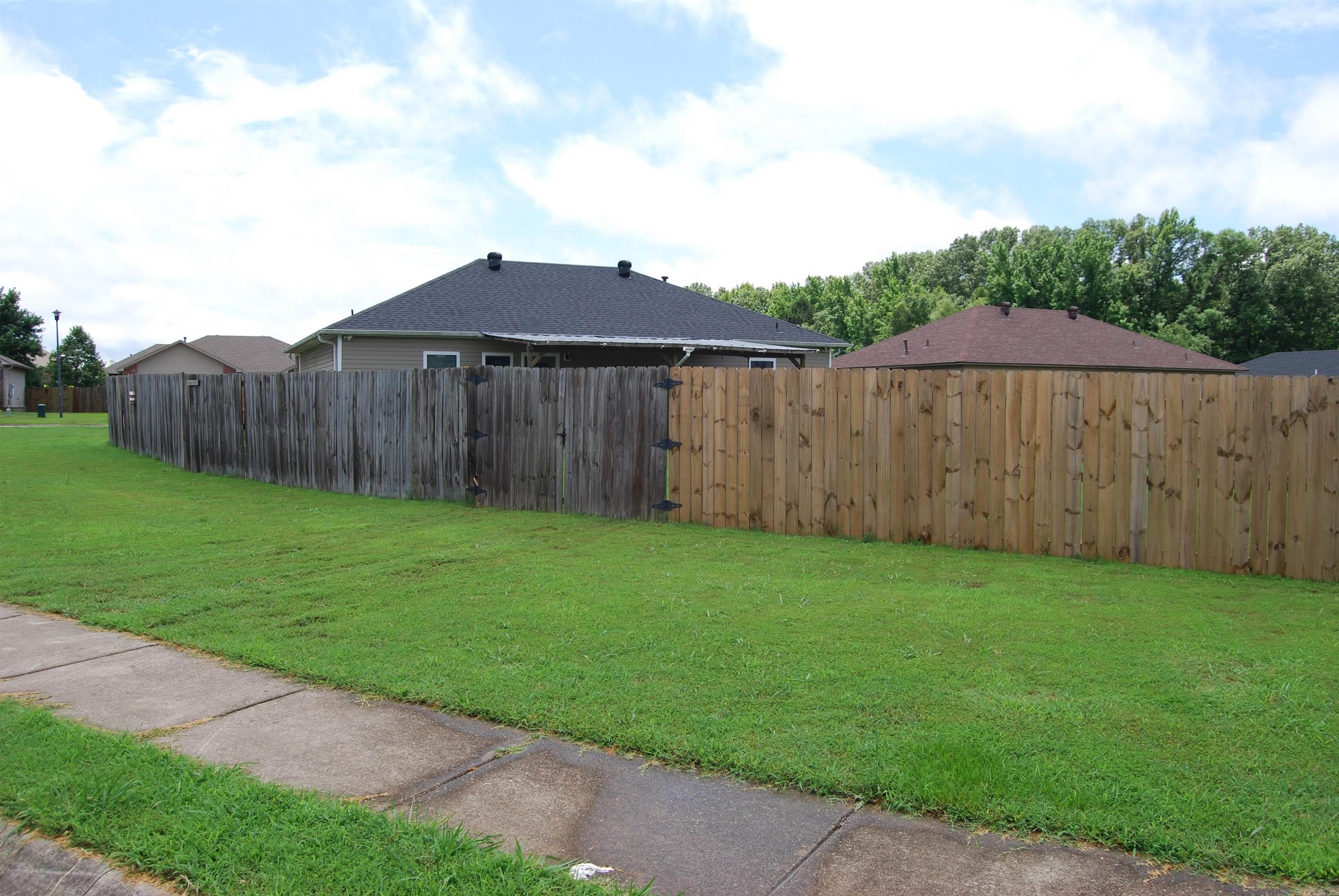 148  PEACH STREET  Austin, AR