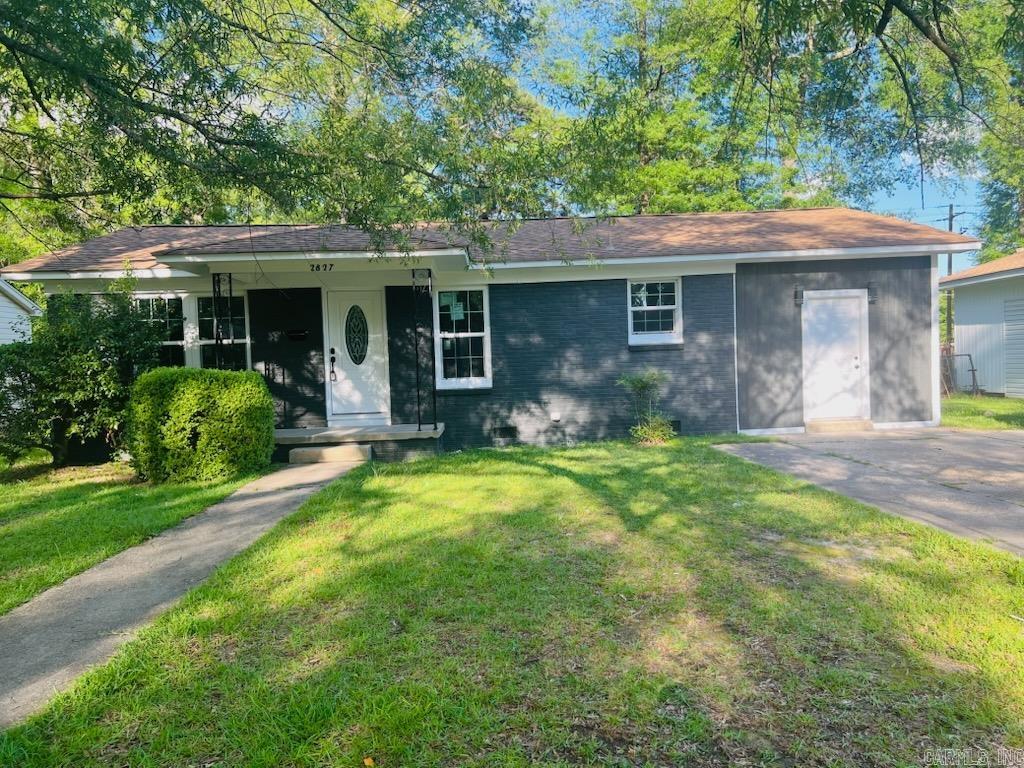 2827 E Edgewood  Pine Bluff, AR