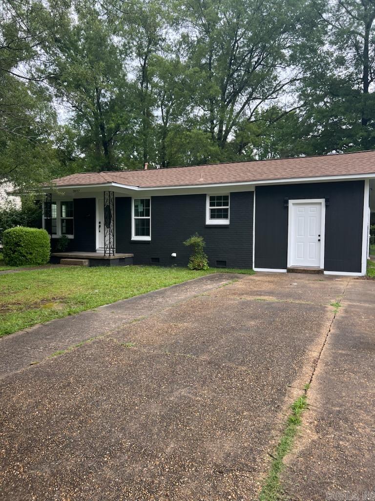 2827 E Edgewood  Pine Bluff, AR