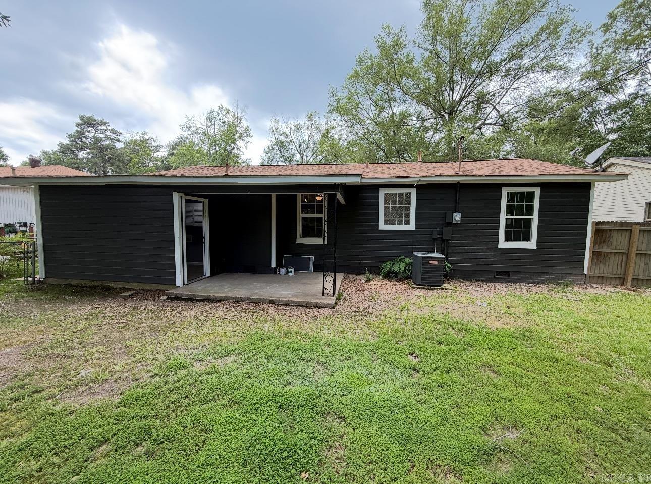 2827 E Edgewood  Pine Bluff, AR