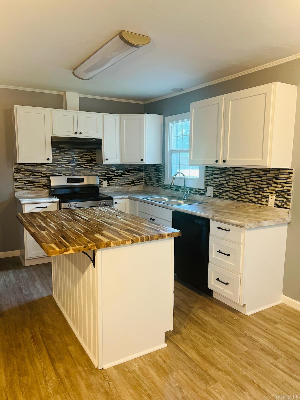 2827 E Edgewood  Pine Bluff, AR