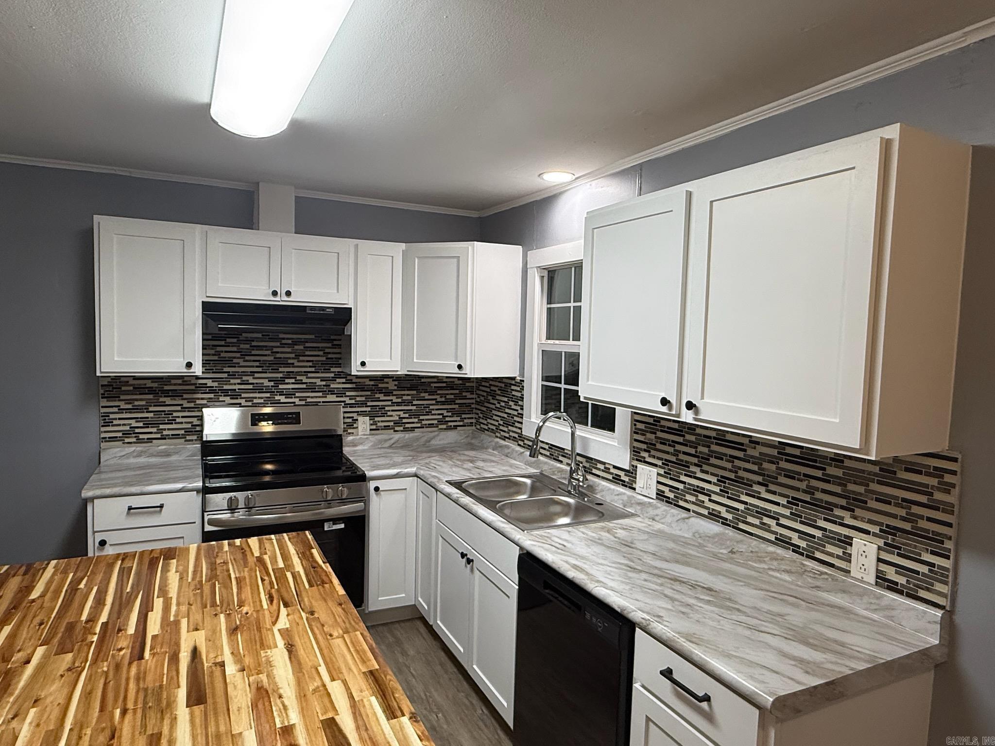 2827 E Edgewood  Pine Bluff, AR