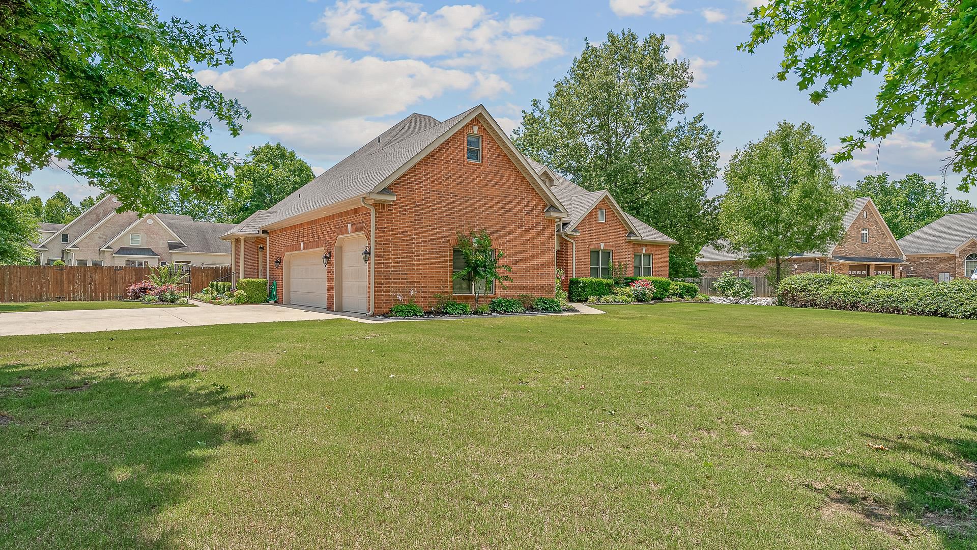 221  Dunwoody Dr  Jonesboro, AR
