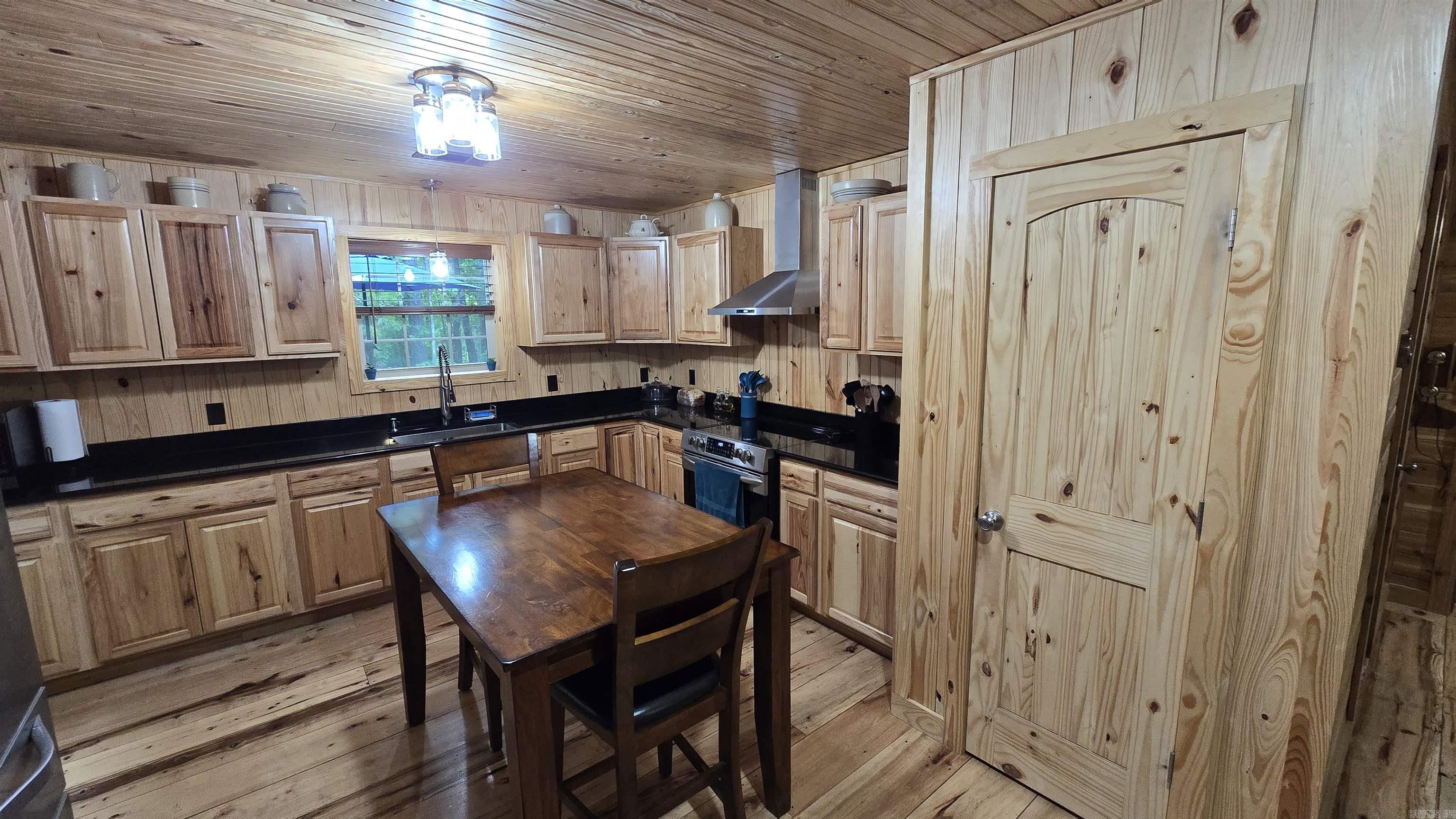 7473  Meadow Creek  Fox, AR