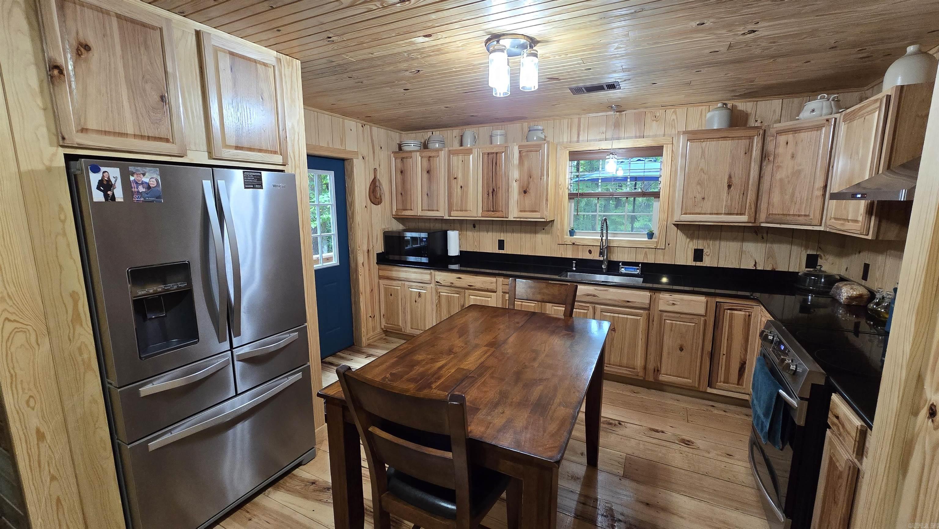 7473  Meadow Creek  Fox, AR