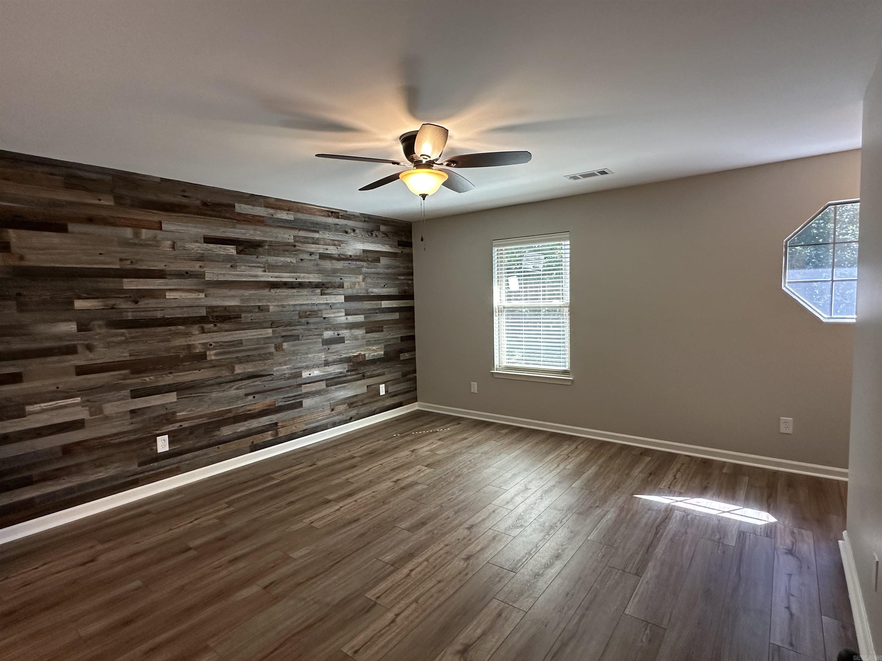 1108  River Oaks  Benton, AR
