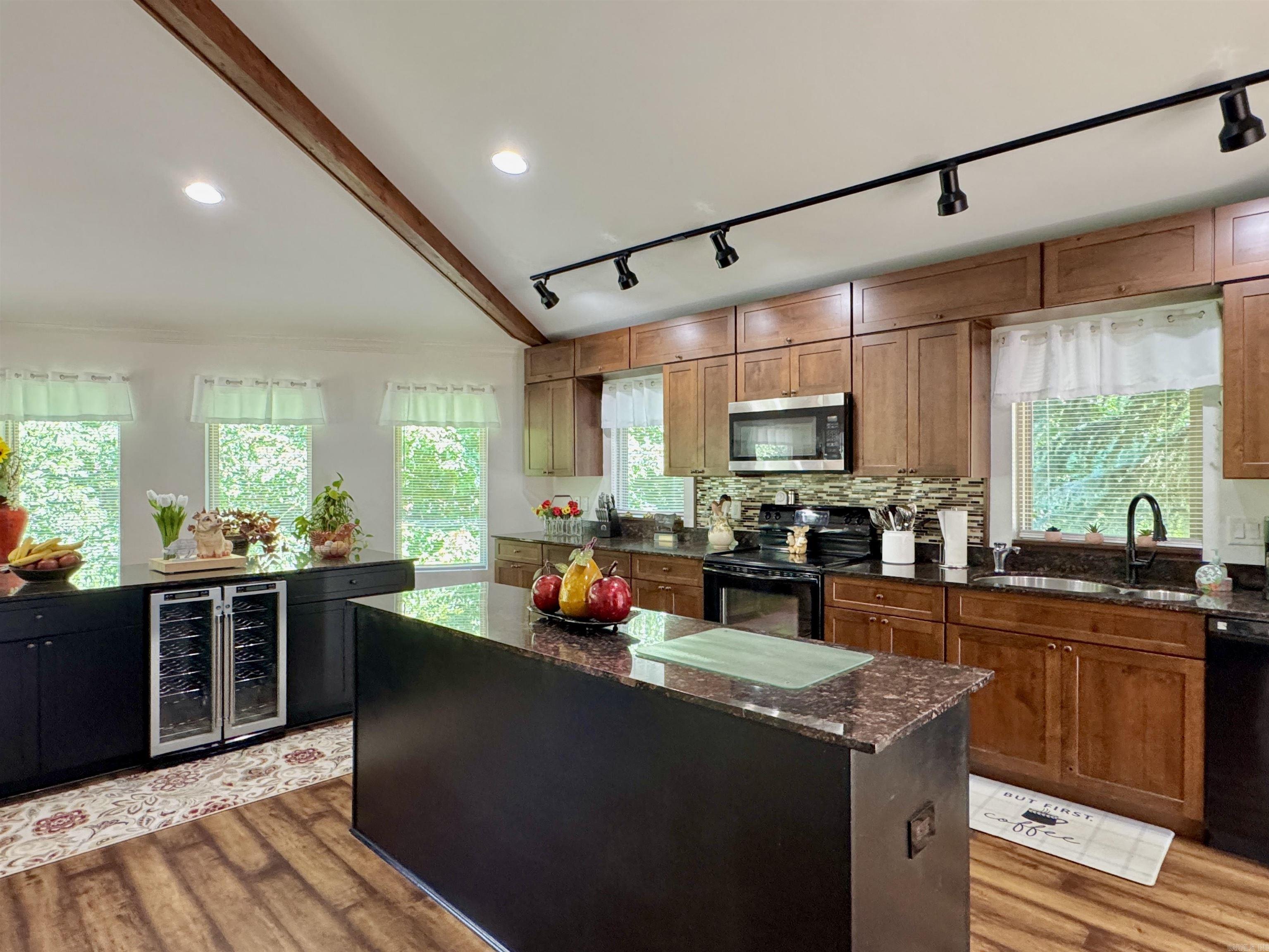 82  Magellan  Hot Springs Village, AR