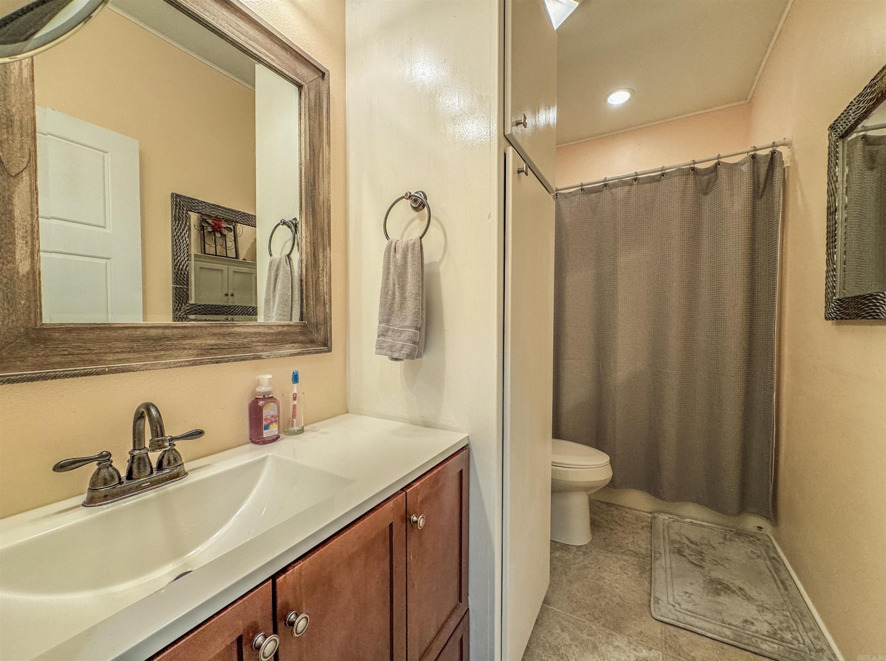 82  Magellan  Hot Springs Village, AR
