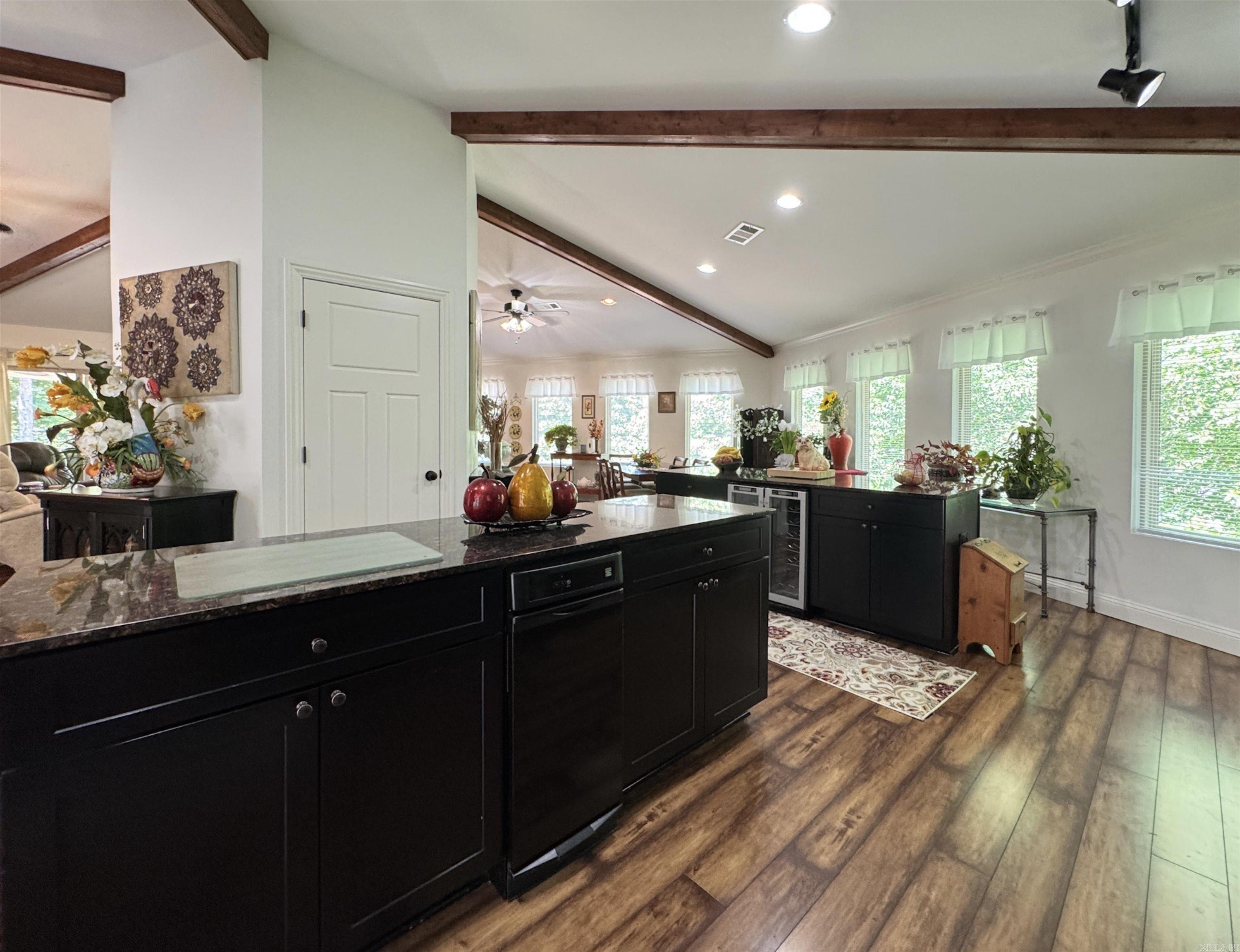 82  Magellan  Hot Springs Village, AR