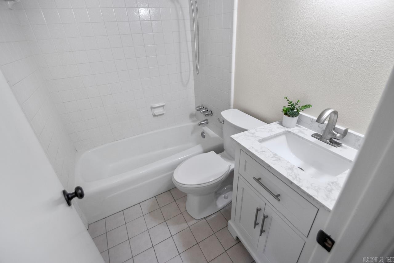 104  Dickson  Little Rock, AR