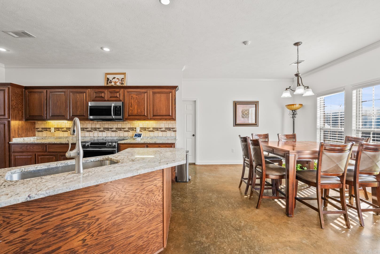 5  Savage Lane  Greenbrier, AR