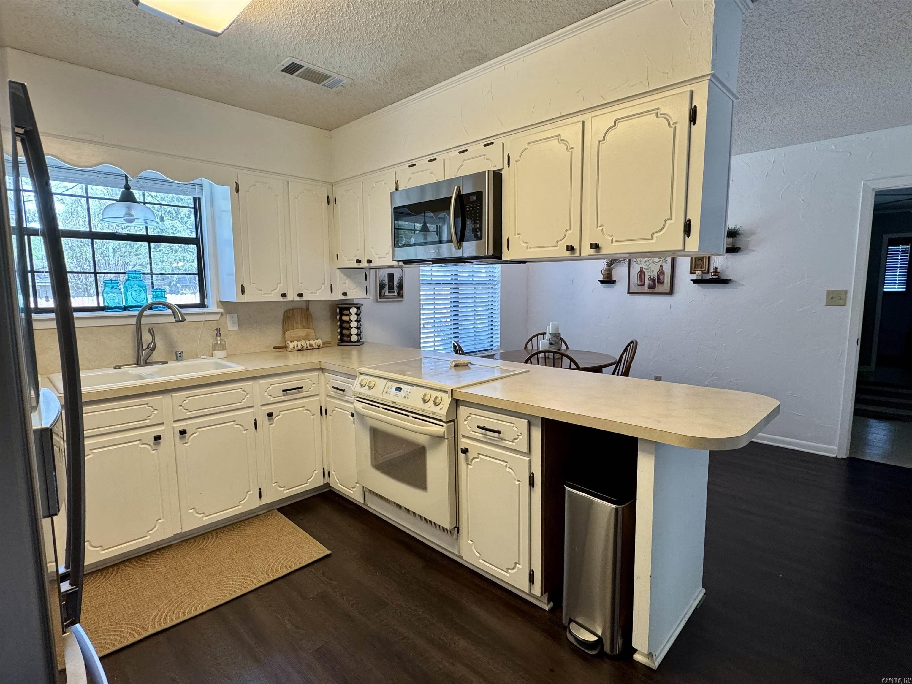 7  Sherwood Loop  Searcy, AR