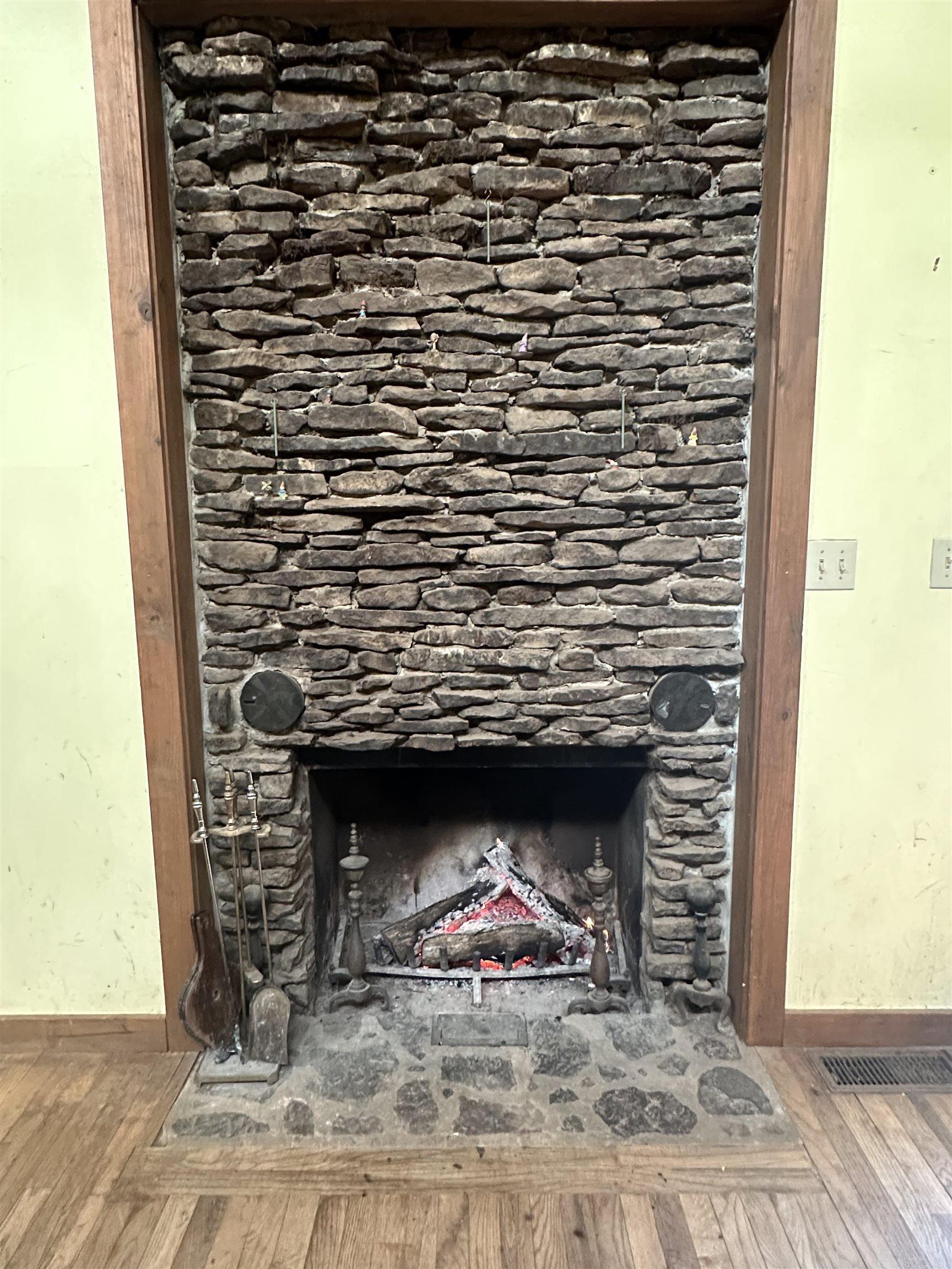50  Cochise  Greers Ferry, AR