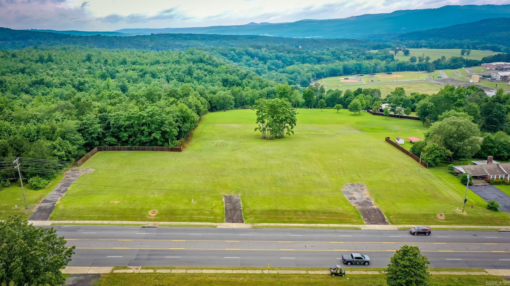 1174  Highway 65 S  Clinton, AR