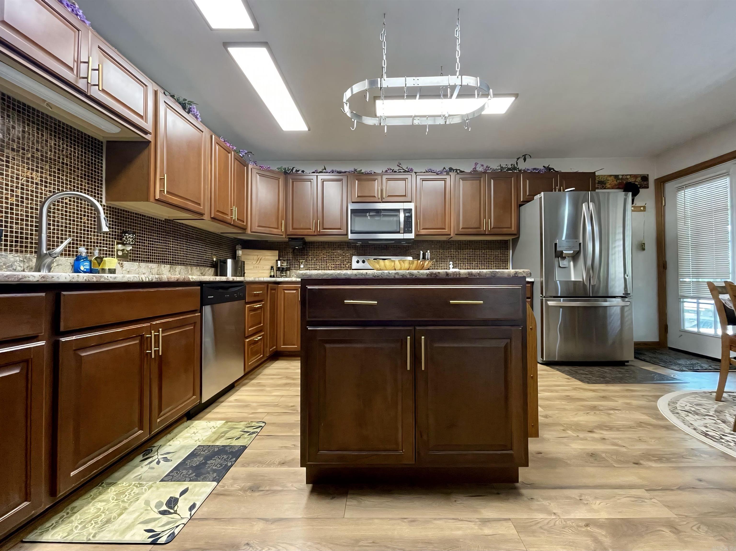 453  Razorback  Clinton, AR