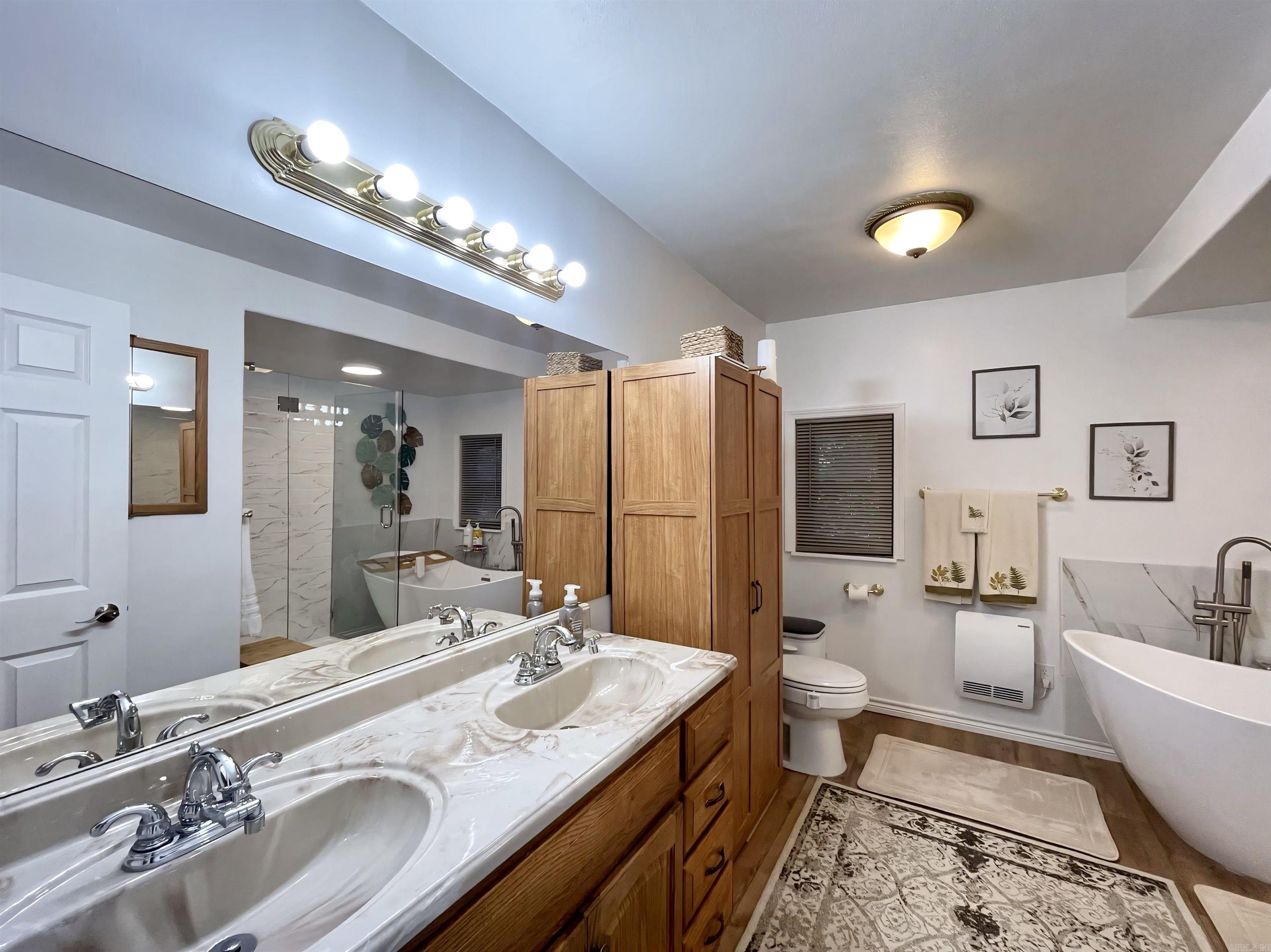453  Razorback  Clinton, AR