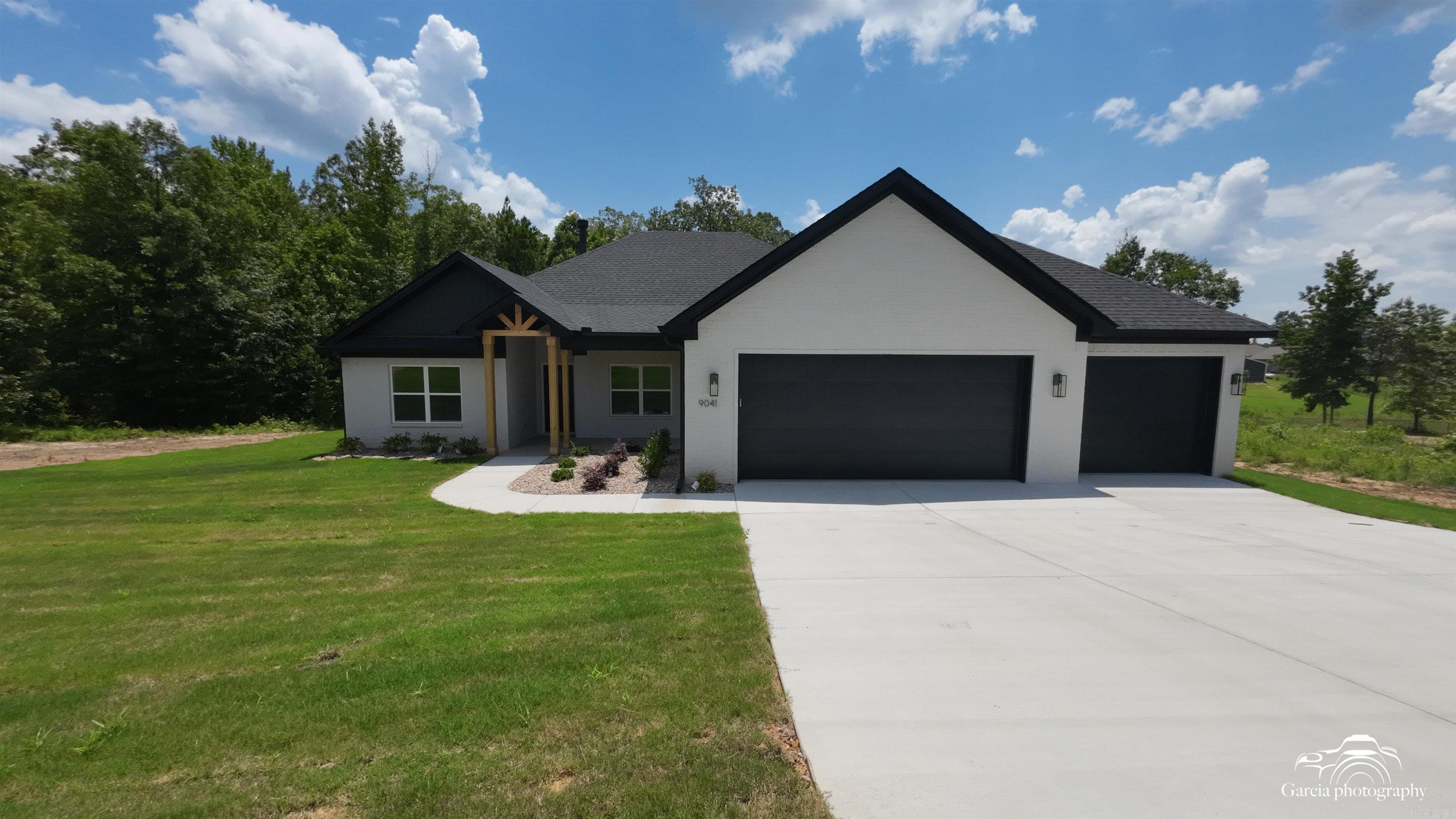 9041 Creek View Bauxite, AR 72011