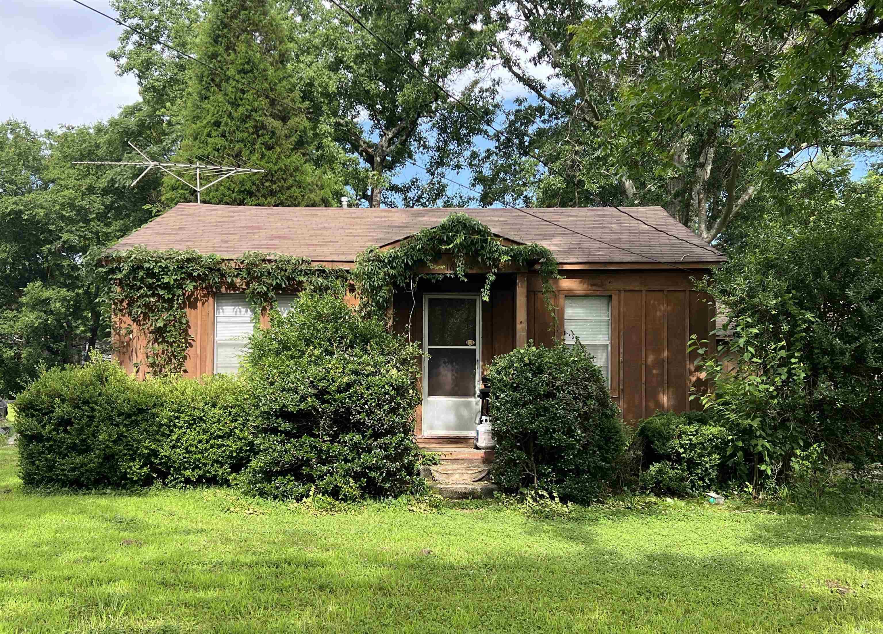 1628  Potts Street  Malvern, AR