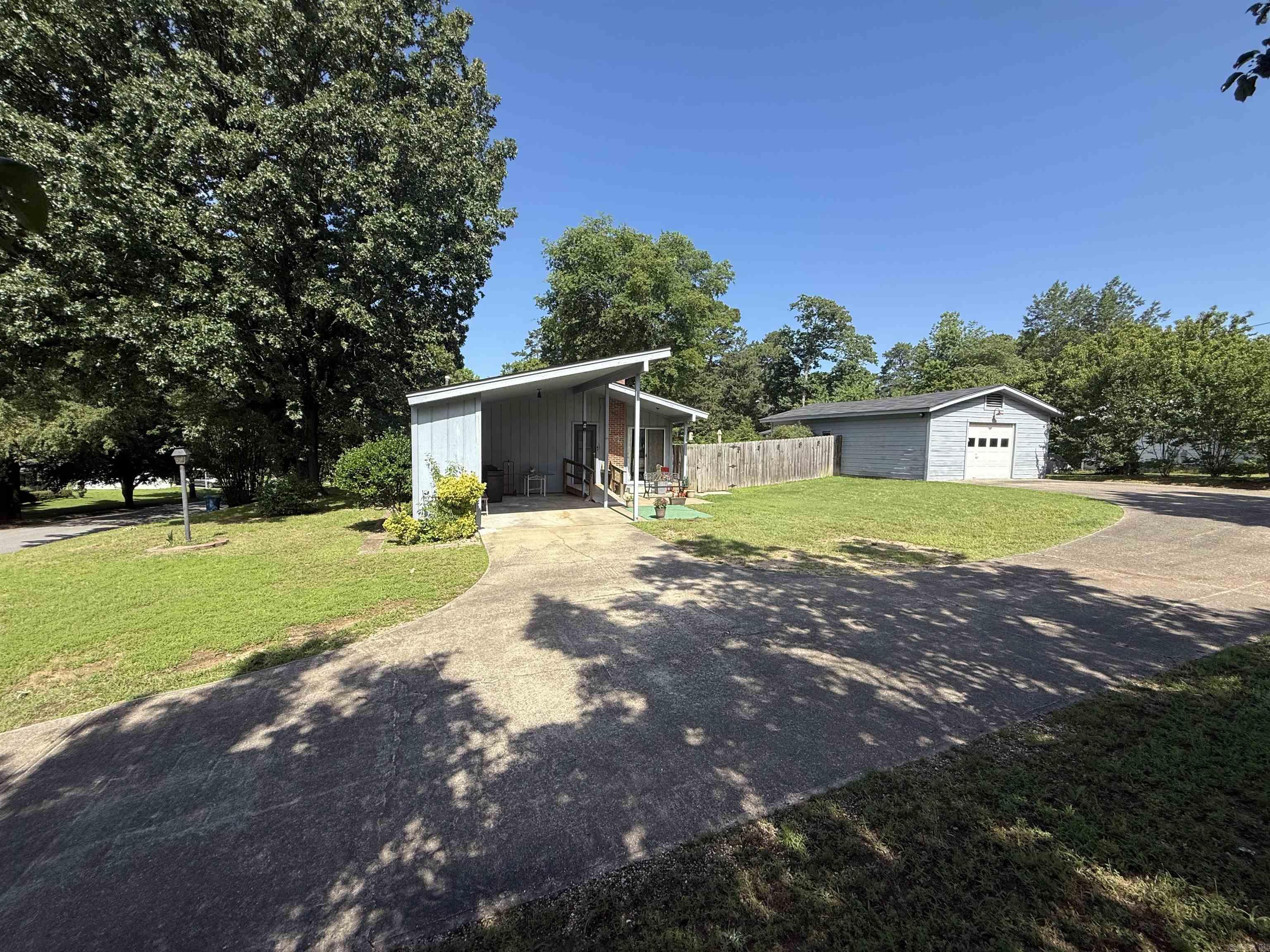 2705  Ranchwood Drive  Benton, AR