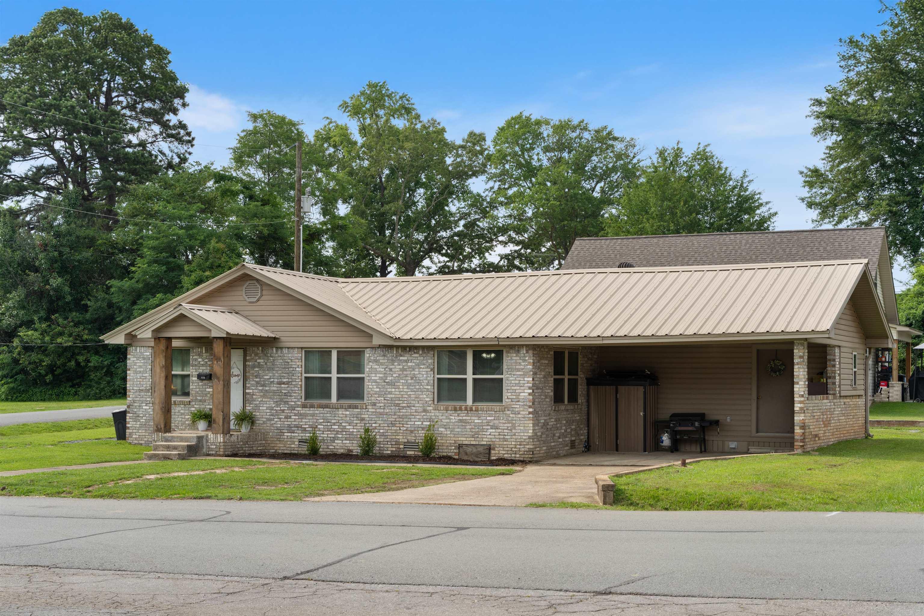 508 W Bell  Sheridan, AR