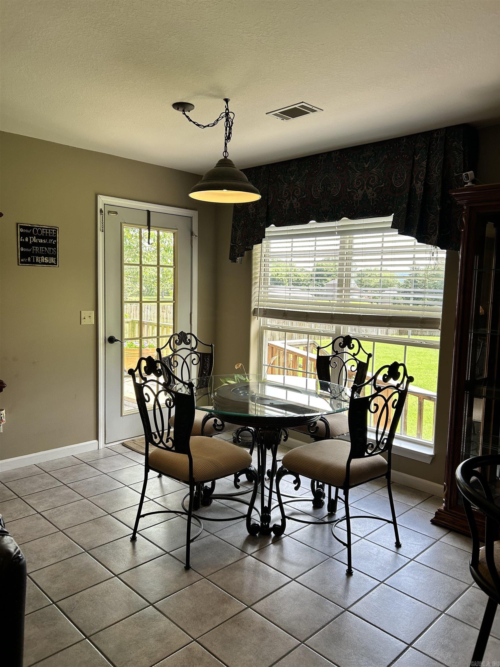 1105  Canrell  Mountain View, AR