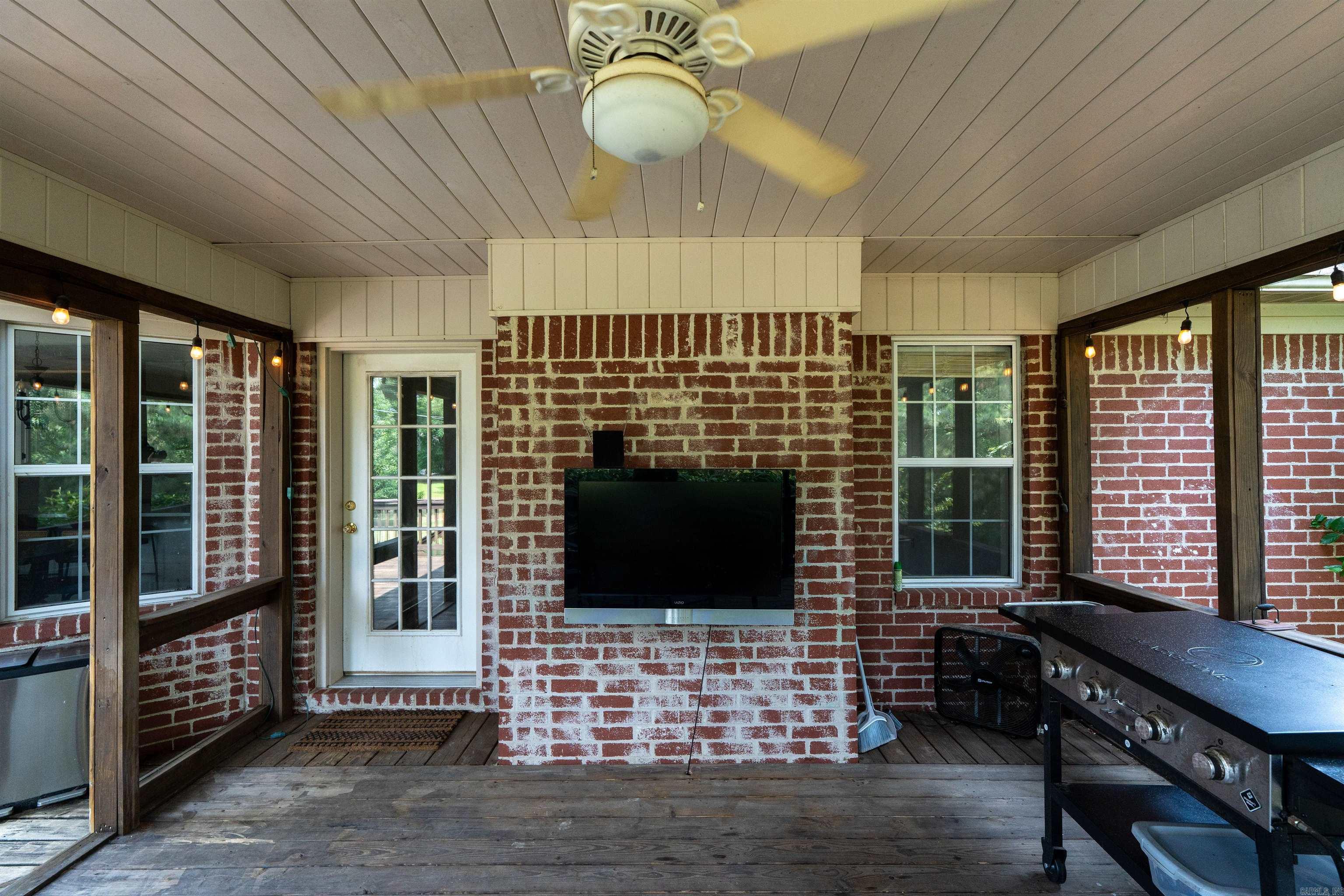 100  Kerryville  Searcy, AR