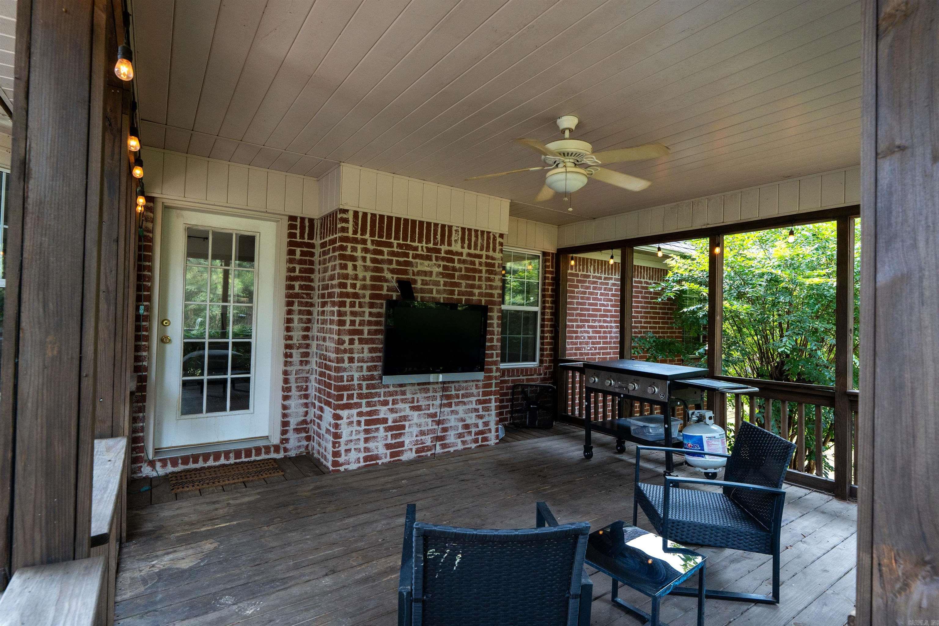 100  Kerryville  Searcy, AR