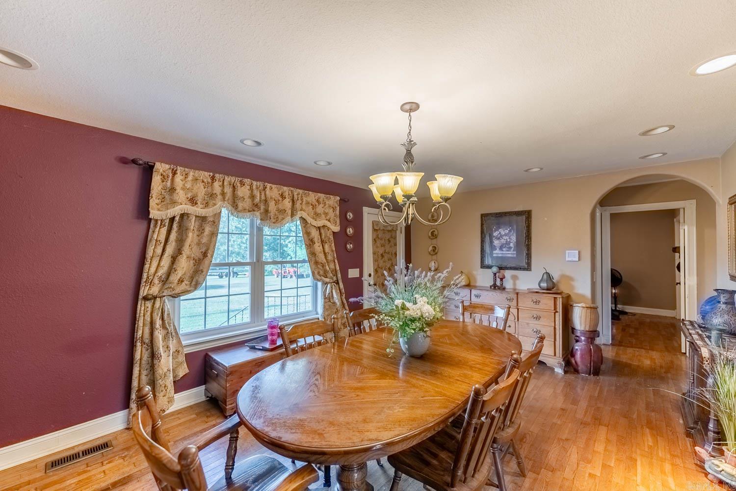 17136  North 9 Highway  Mammoth Spring, AR