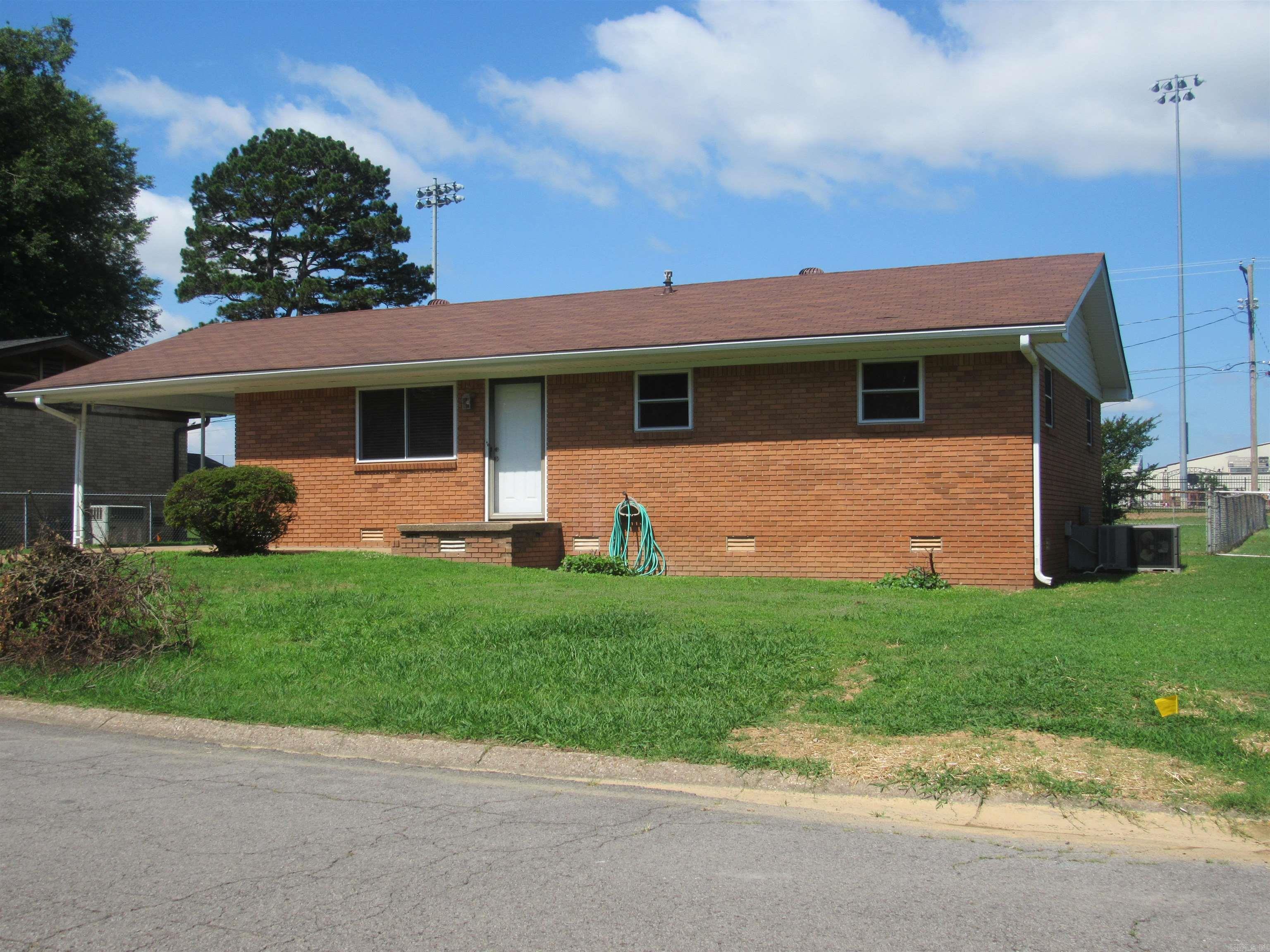 107  ADAMS  Morrilton, AR