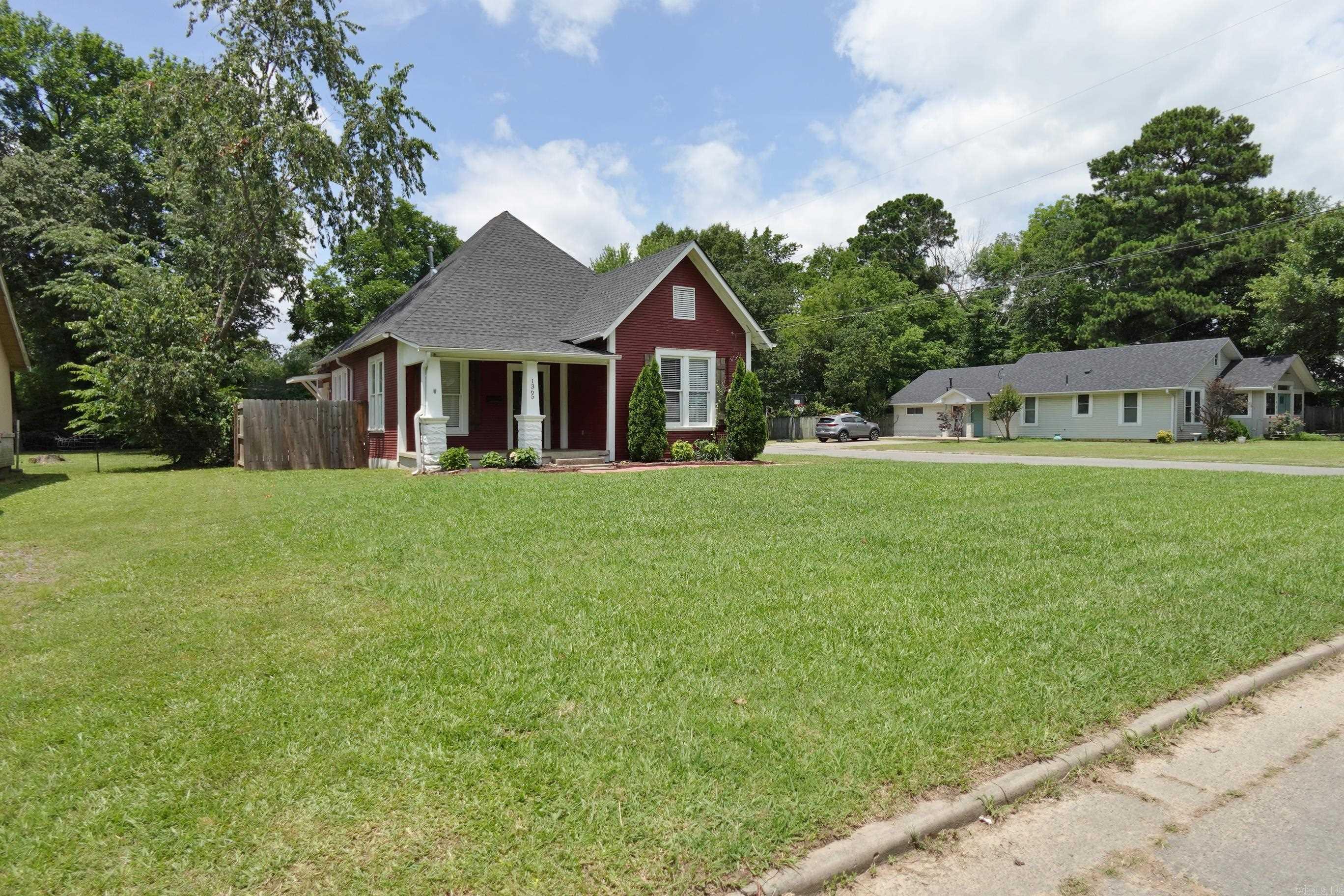1365  Mitchell St.  Conway, AR