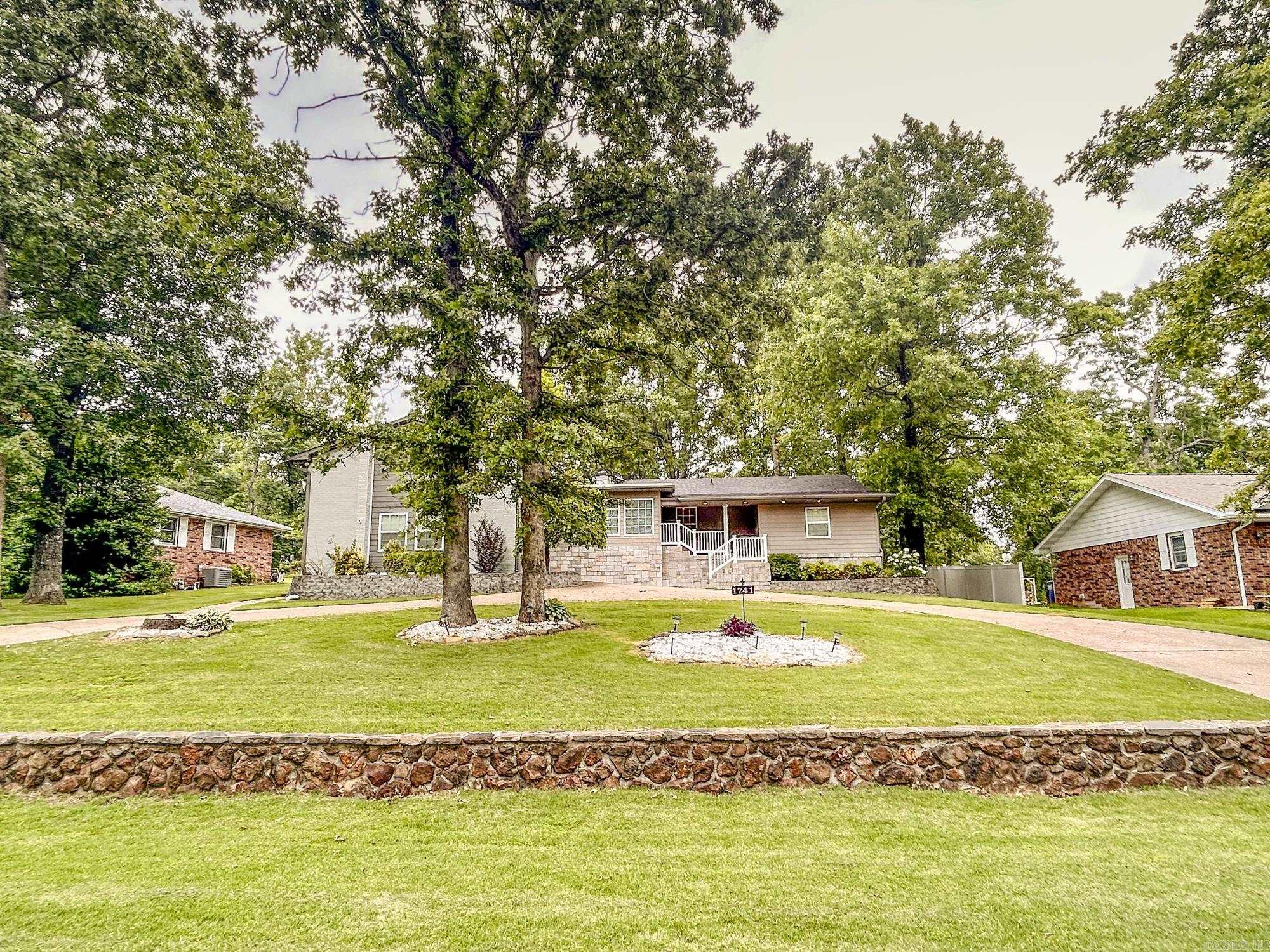1741  Fairway Drive  Mountain Home, AR