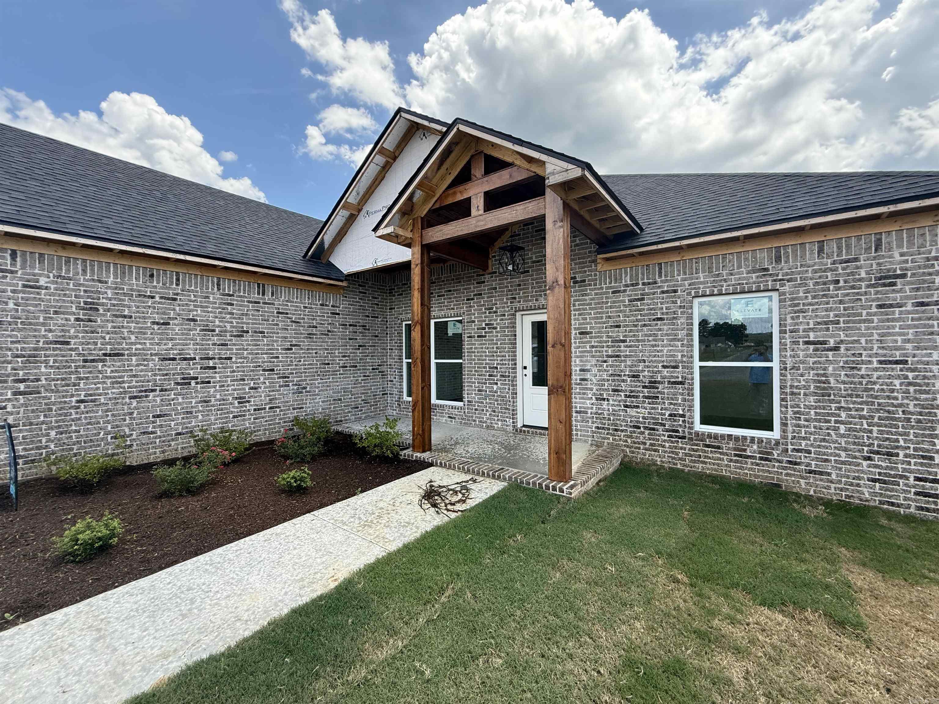 22 Dandelion Greenbrier, AR 72058