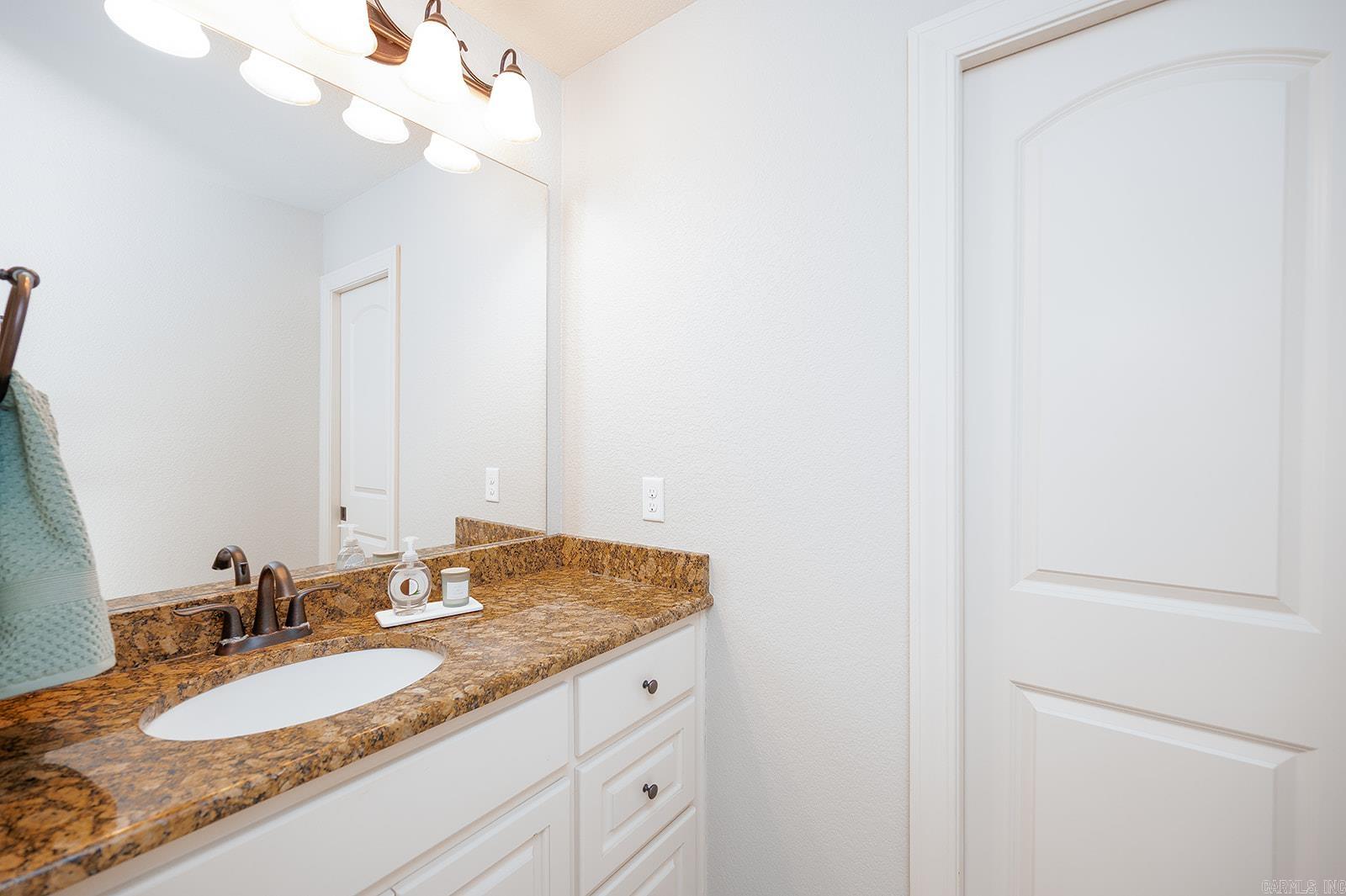 2355  Lakeshore Ln  Cabot, AR