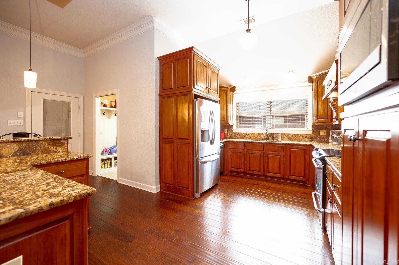 2355  Lakeshore Ln  Cabot, AR