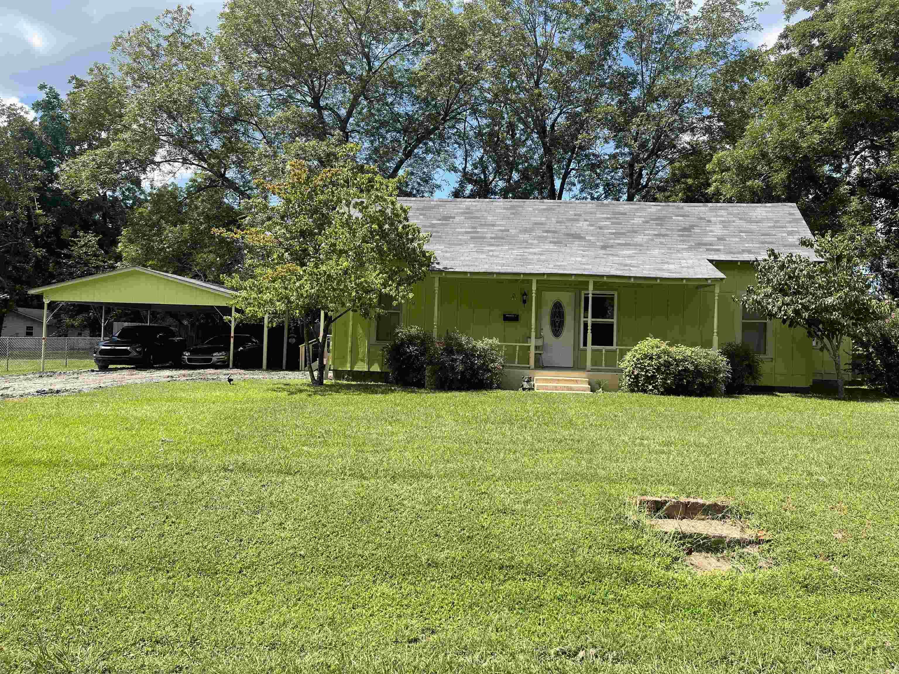 210 Gann Street  Mena, AR