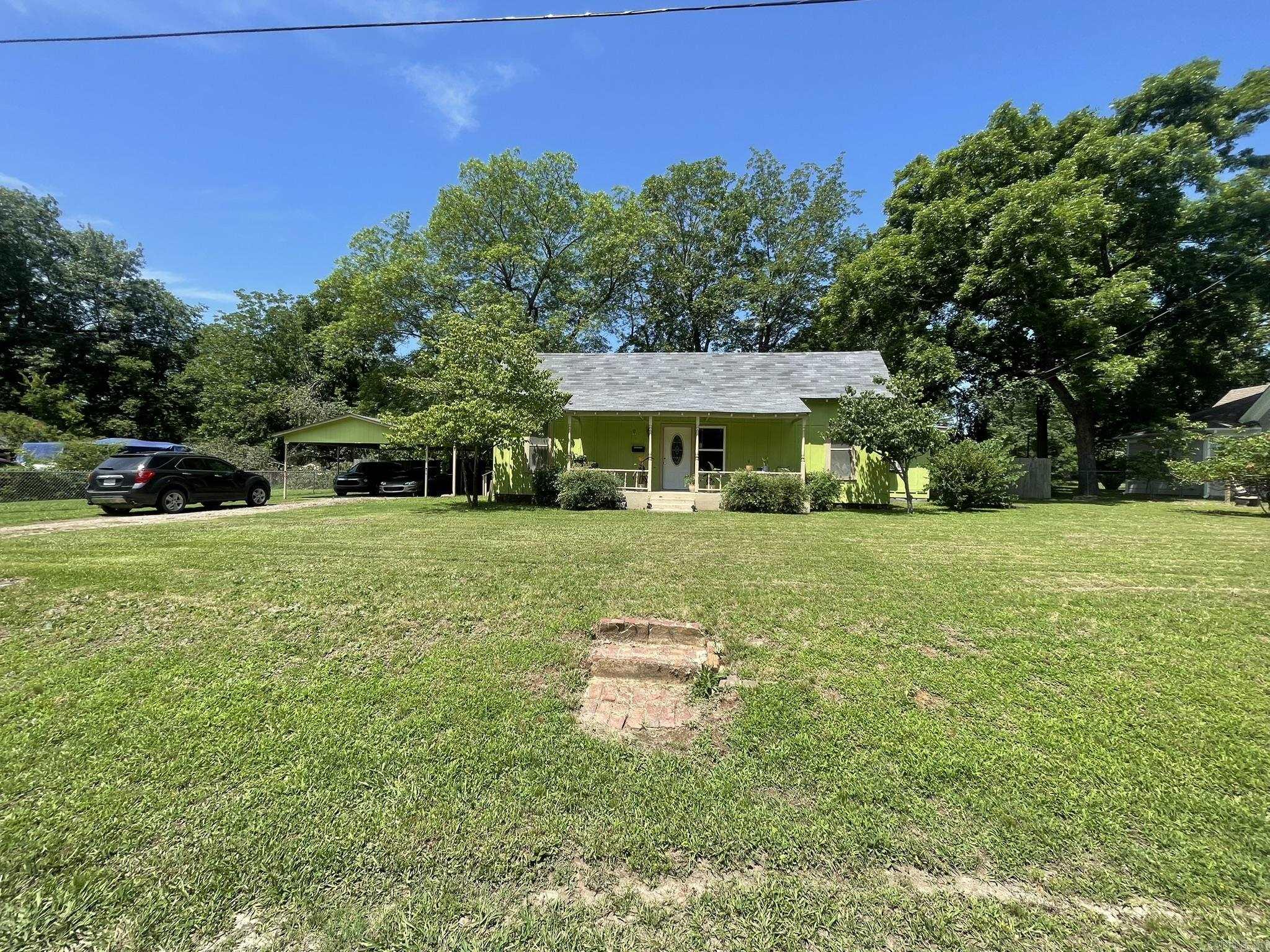 210  Gann Street  Mena, AR