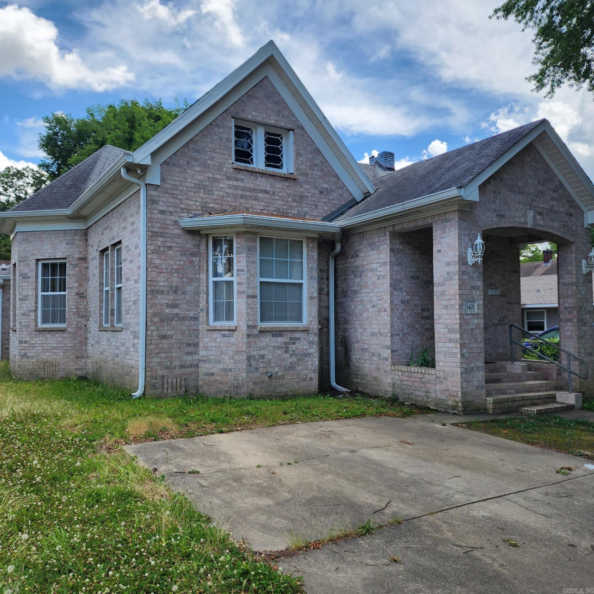 1401 S Schiller  Little Rock, AR
