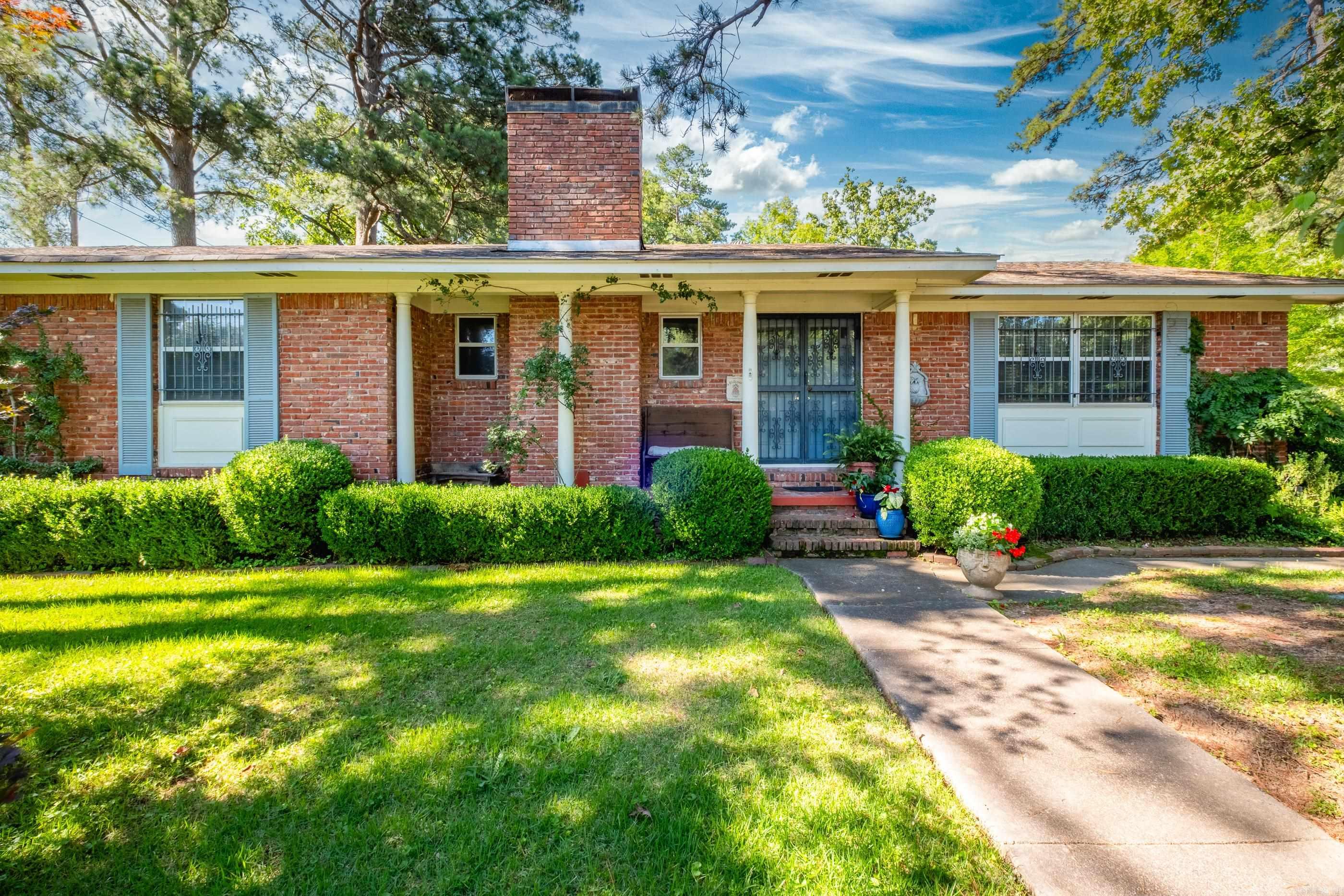 18  Diana Drive  Little Rock, AR
