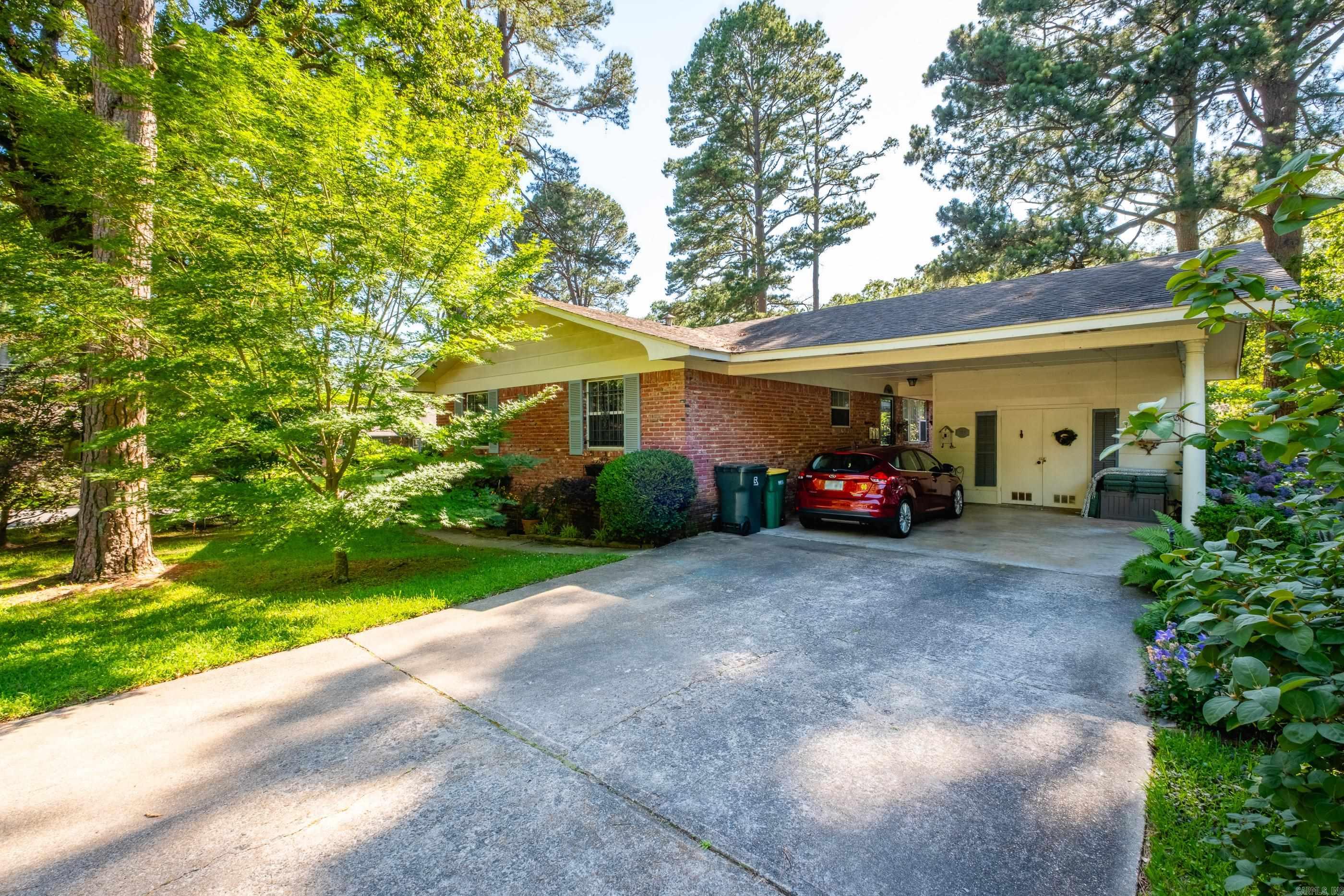 18  Diana Drive  Little Rock, AR
