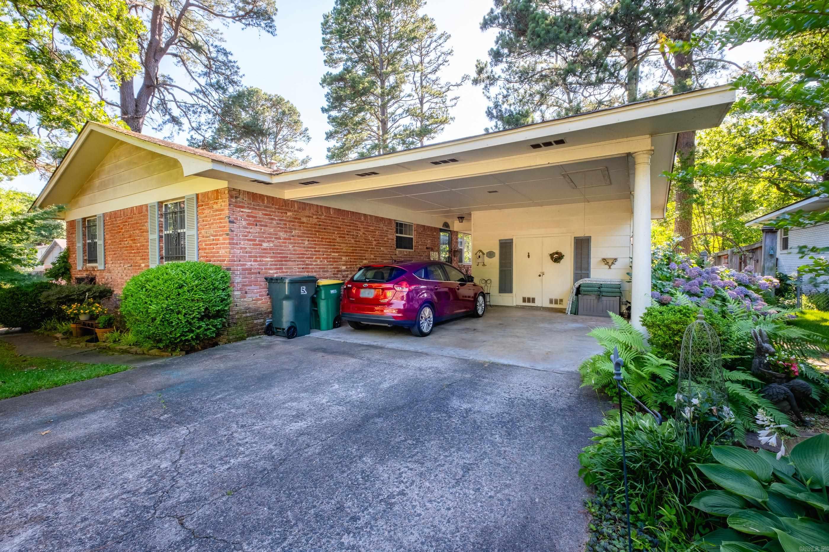 18  Diana Drive  Little Rock, AR