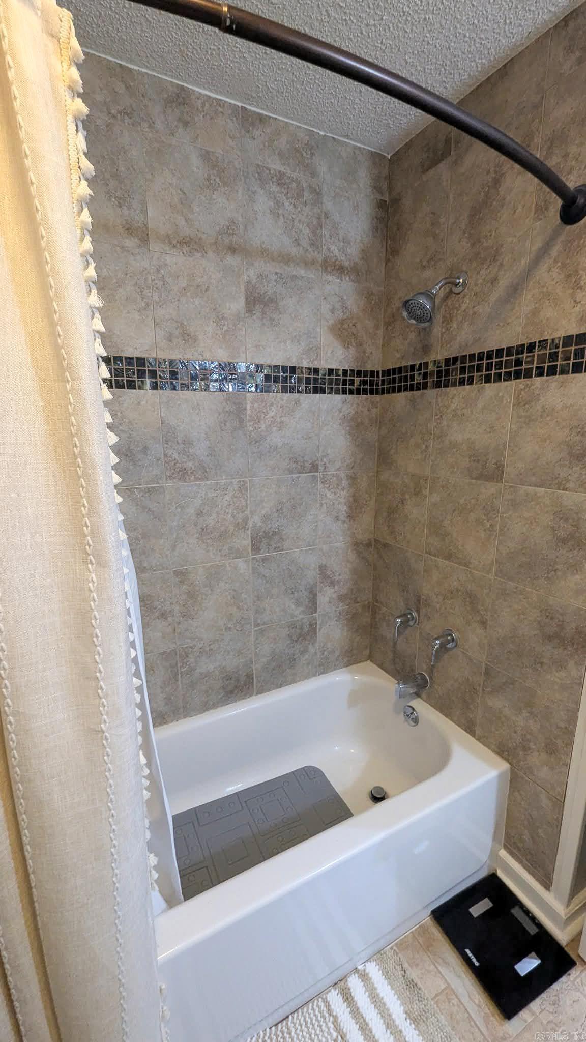 1604  Meadowbrook  Mountain Home, AR