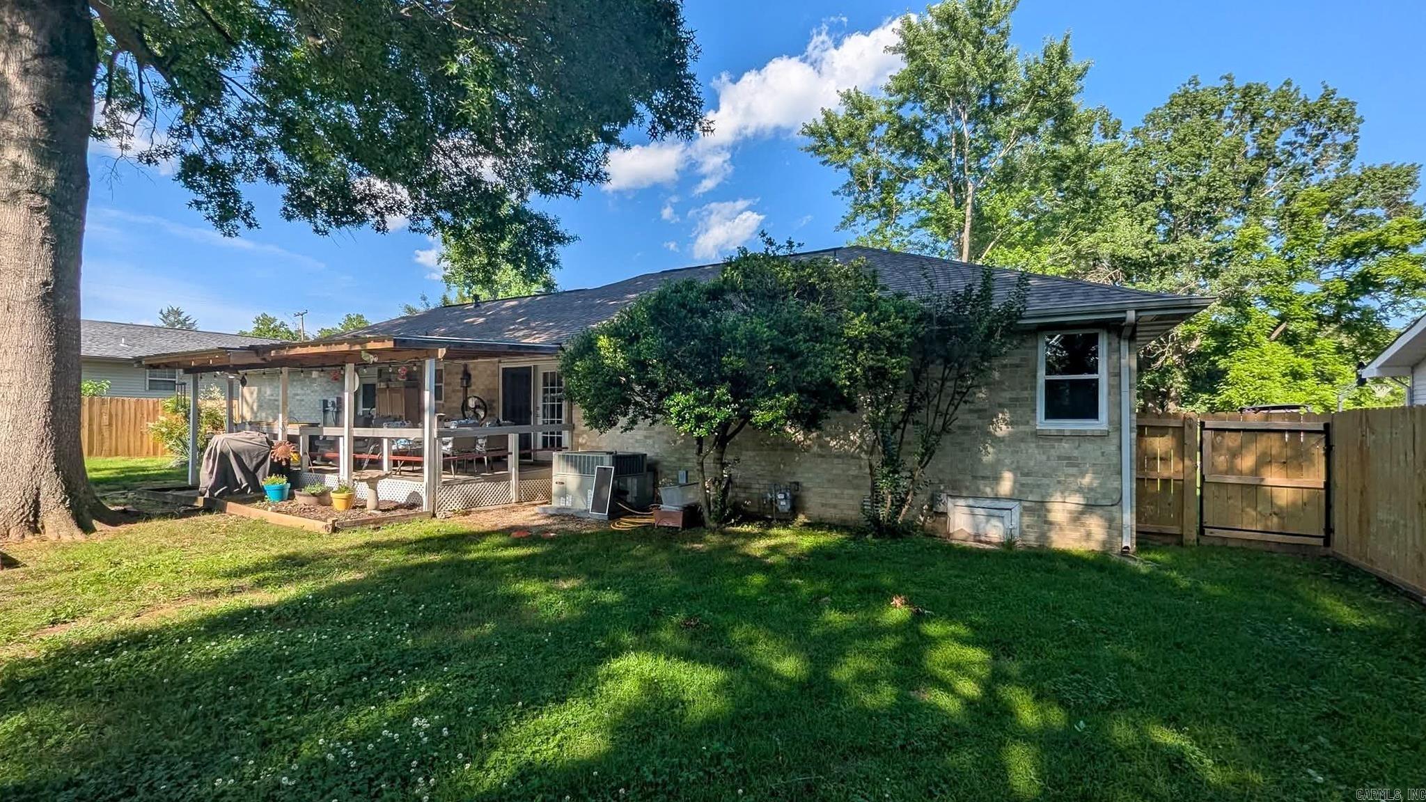 1604  Meadowbrook  Mountain Home, AR