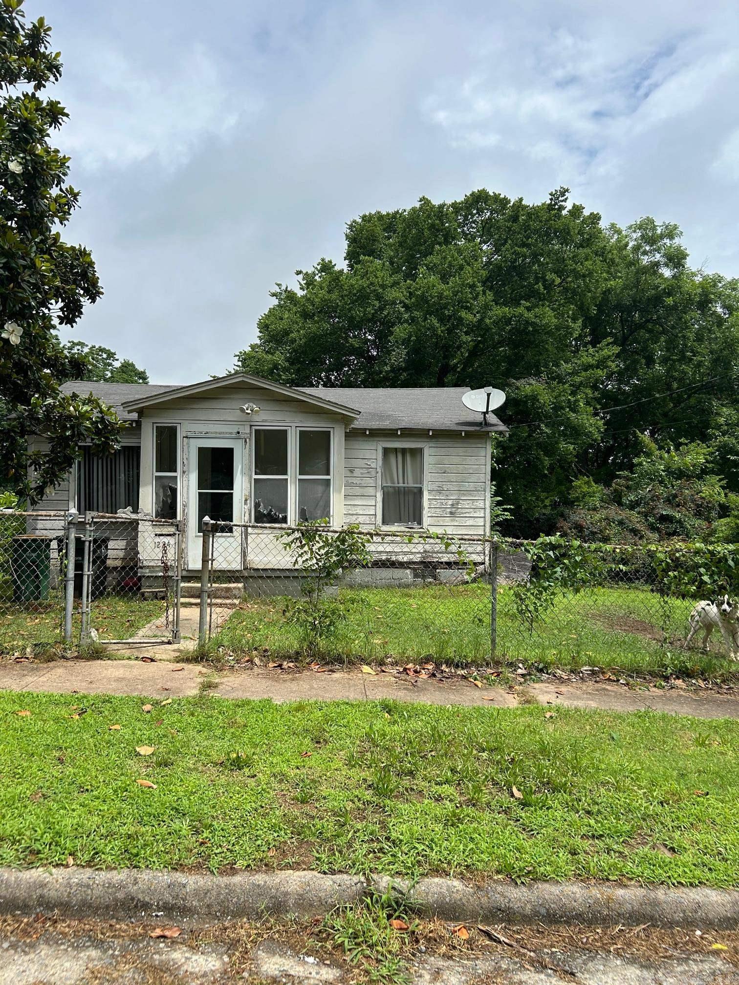 1224 W 31st  Little Rock, AR