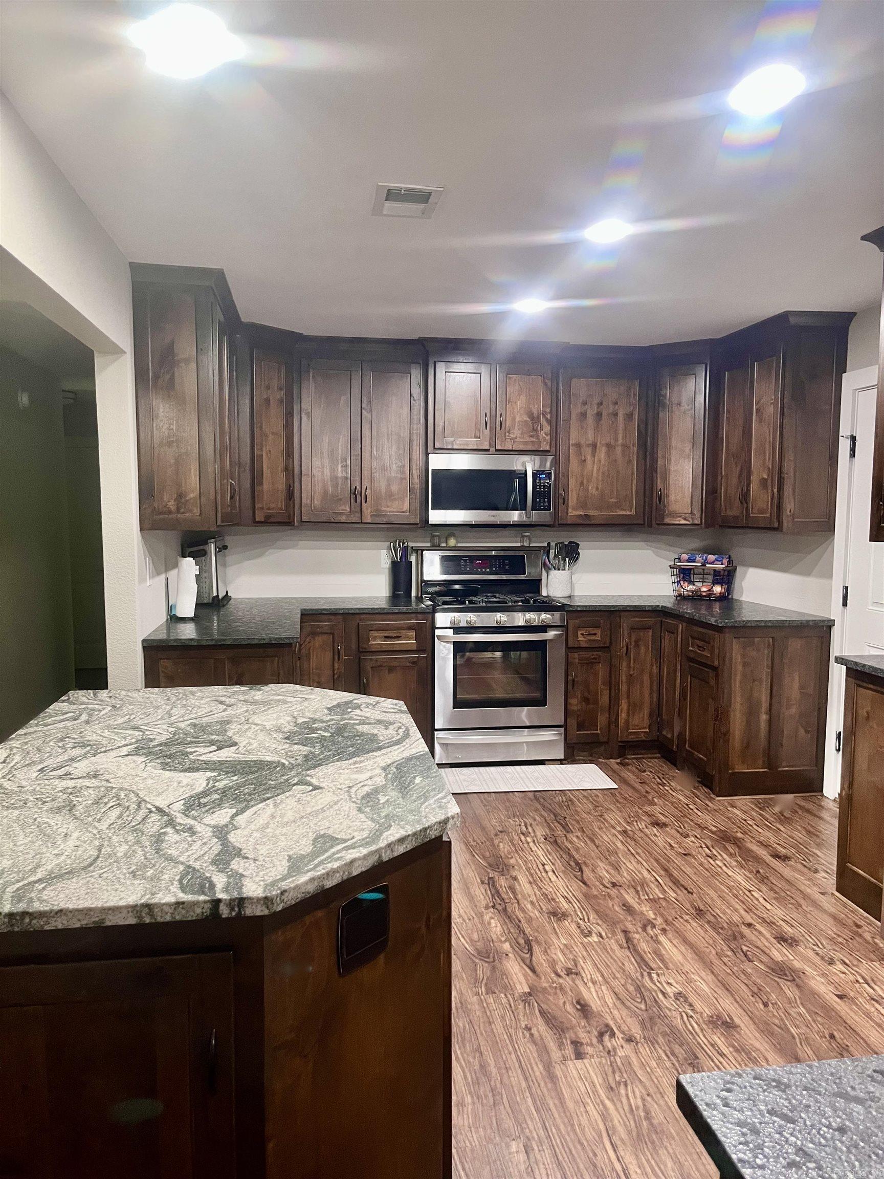 88  Cobblestone  Plumerville, AR