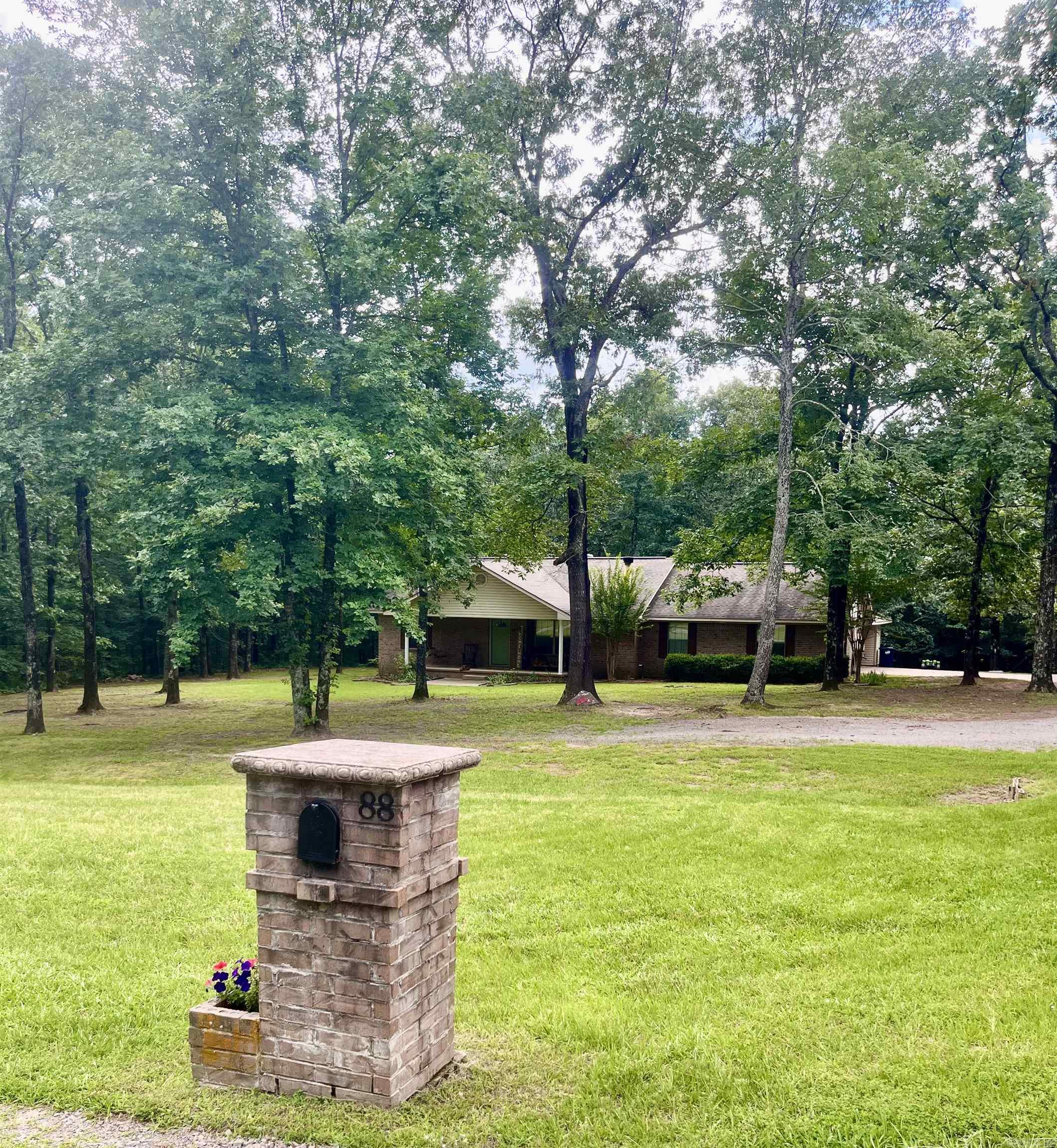 88  Cobblestone  Plumerville, AR